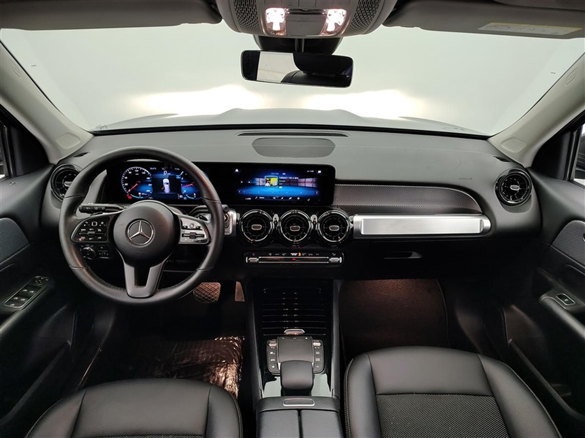 Mercedes GLB 180 Business Solution Navi / PDC av+ar (2021) - Photo 8