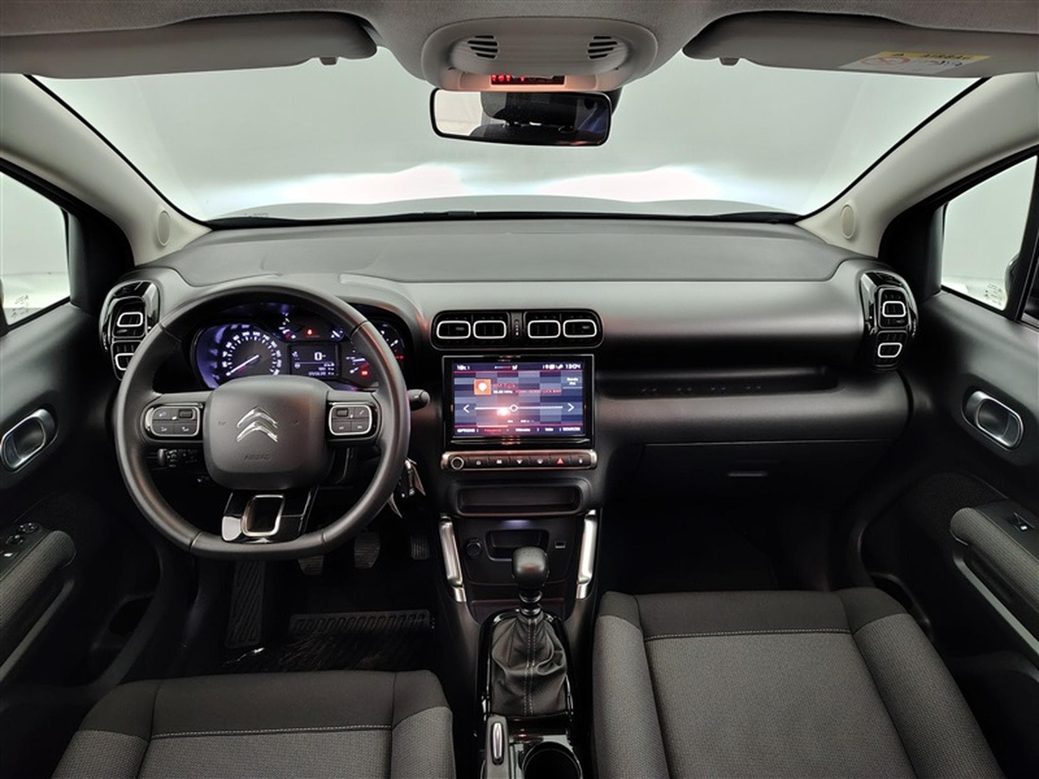 Citroen C3 Aircross 1.2 PureTech Feel NAVI / CARPLAY / CLIM (2023) - Foto 8