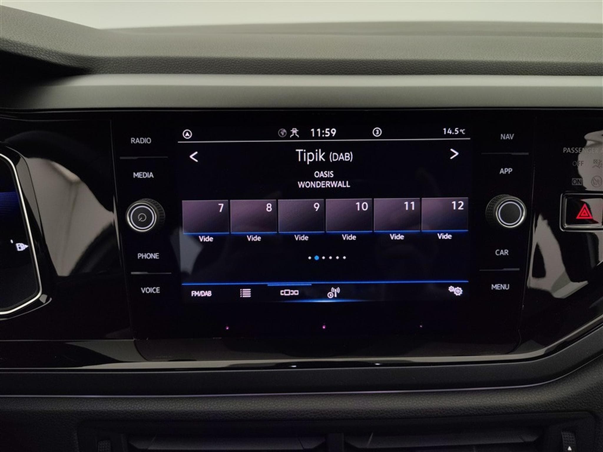 VW Polo 1.0 TSI 95Cv DSG R-Line CARPLAY / MATRIX LED / ALU17" (2023) - Foto 11