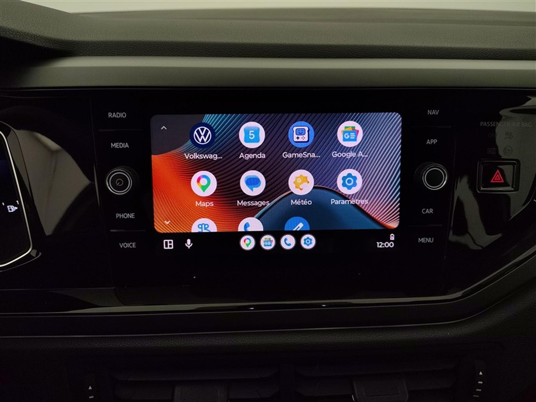 VW Polo 1.0 TSI 95Cv DSG R-Line CARPLAY / MATRIX LED / ALU17" (2023) - Foto 20