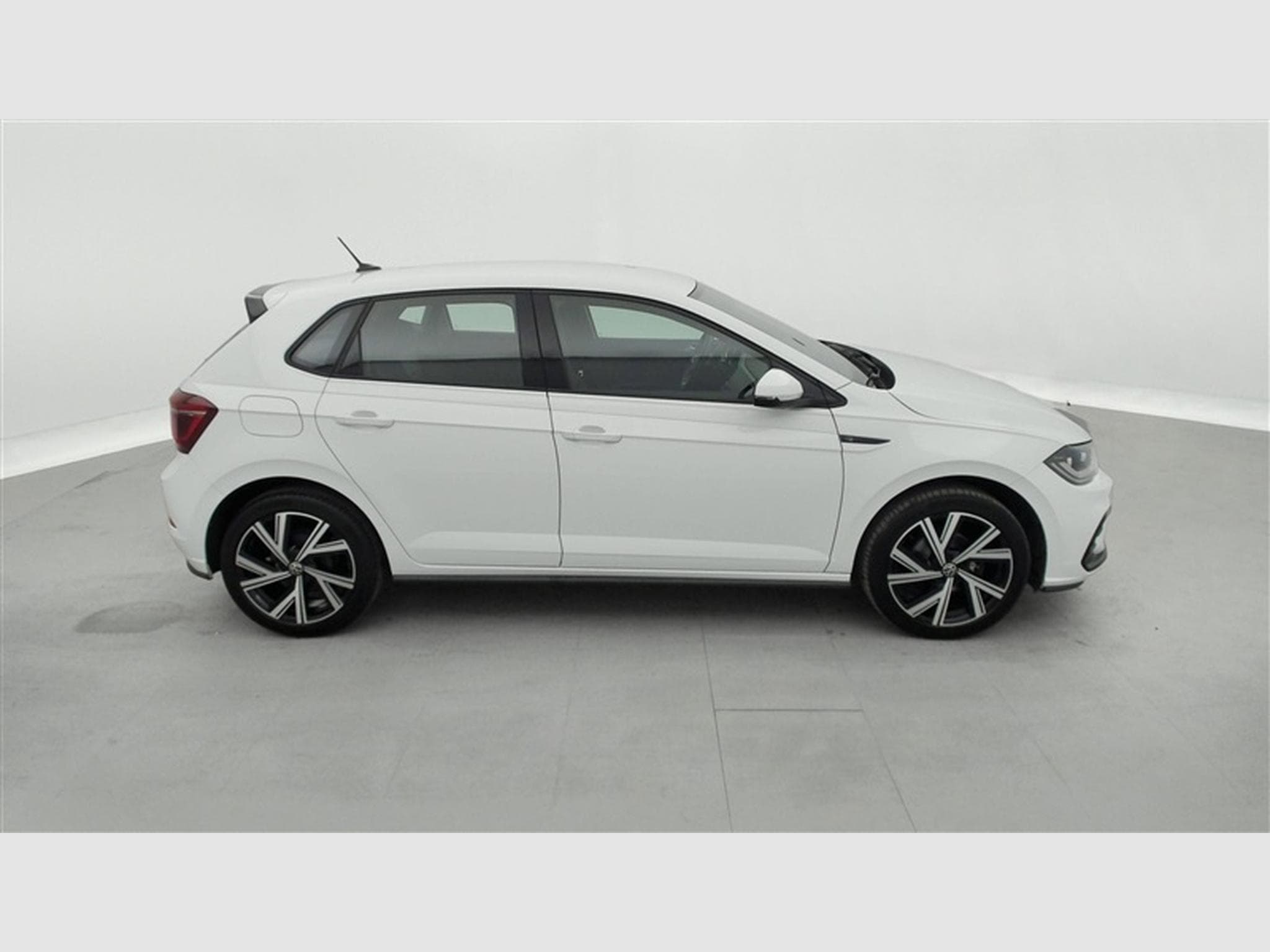 VW Polo 1.0 TSI 95Cv DSG R-Line CARPLAY / MATRIX LED / ALU17" (2023) - Foto 24