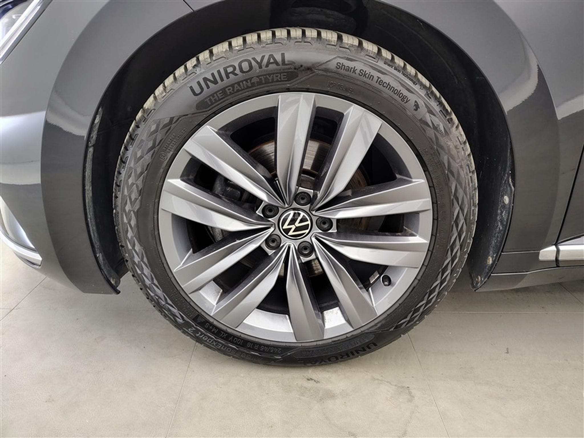 VW Arteon Shootingbreak 2.0 TDi 150Cv DSG Elegance NAVI / CAMERA (2023) - Foto 6