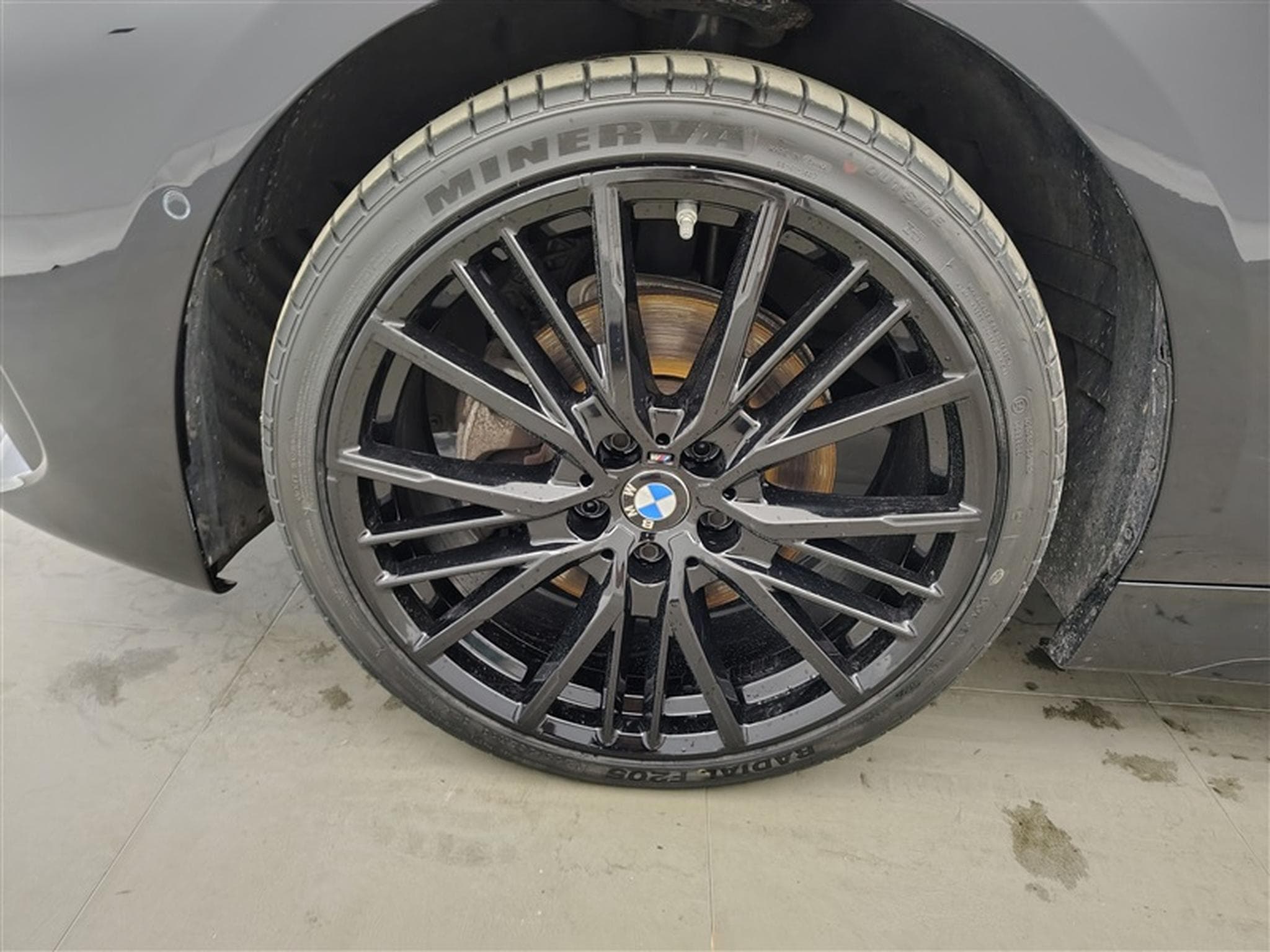 BMW 118 118iA Pack M NAVI / FULL LED / TOIT PANO / SIEGES SPORT (2024) - Foto 6