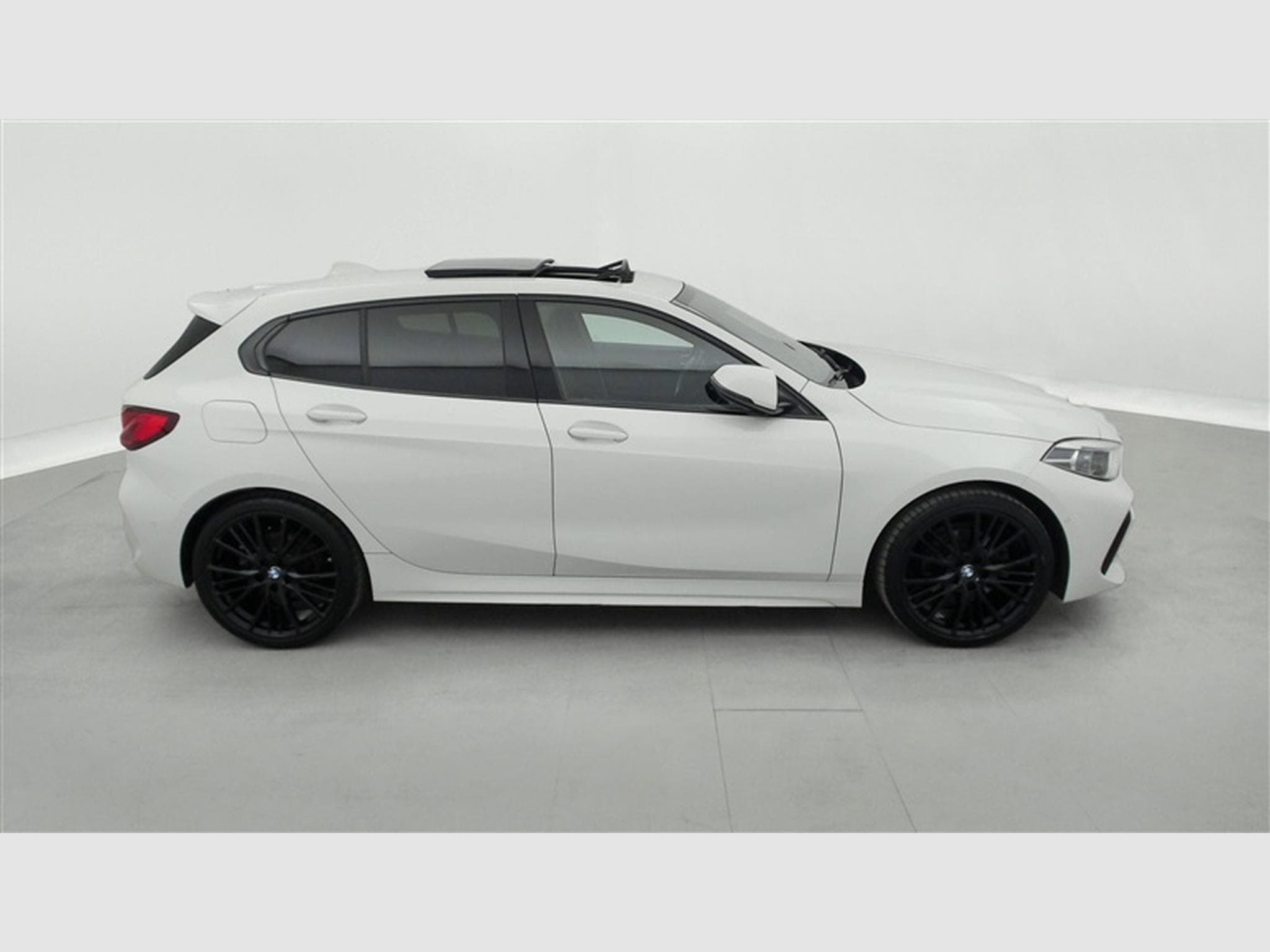 BMW 118 118iA Pack M NAVI / FULL LED / TOIT PANO / SIEGES SPORT (2024) - Foto 25
