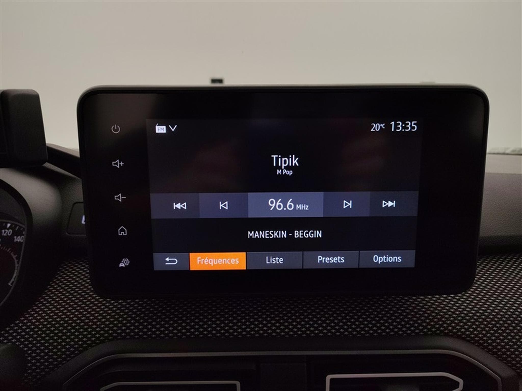 Dacia Sandero 1.0 TCe Journey CARPLAY / FULL LED / PDC AV-AR (2025) - Foto 11