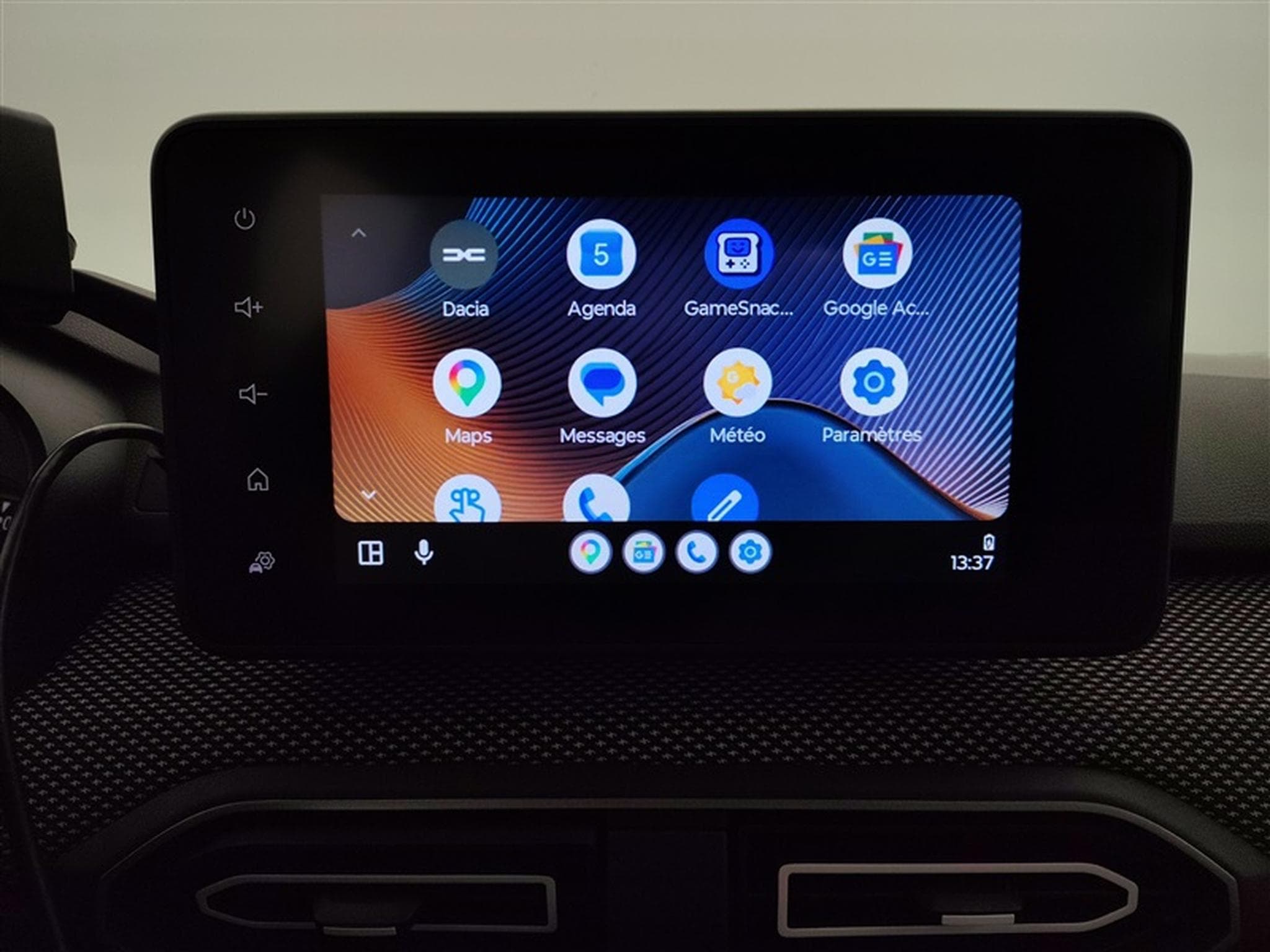 Dacia Sandero 1.0 TCe Journey CARPLAY / FULL LED / PDC AV-AR (2025) - Foto 20