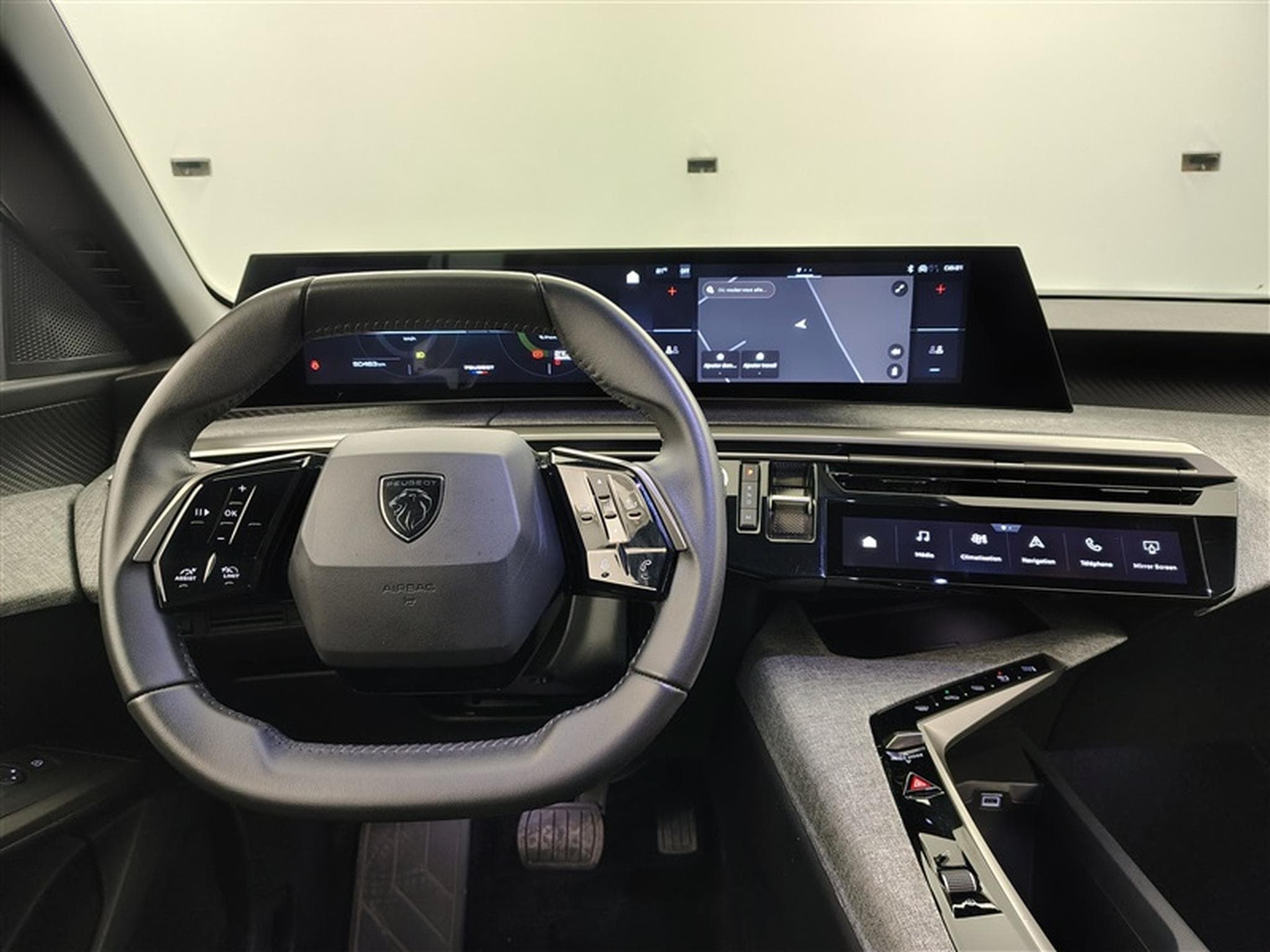 Peugeot 3008 1.2 Hybrid 136Cv e-DCS6 Allure S-CUIR / NAVI / CARPLAY (2025) - Foto 9