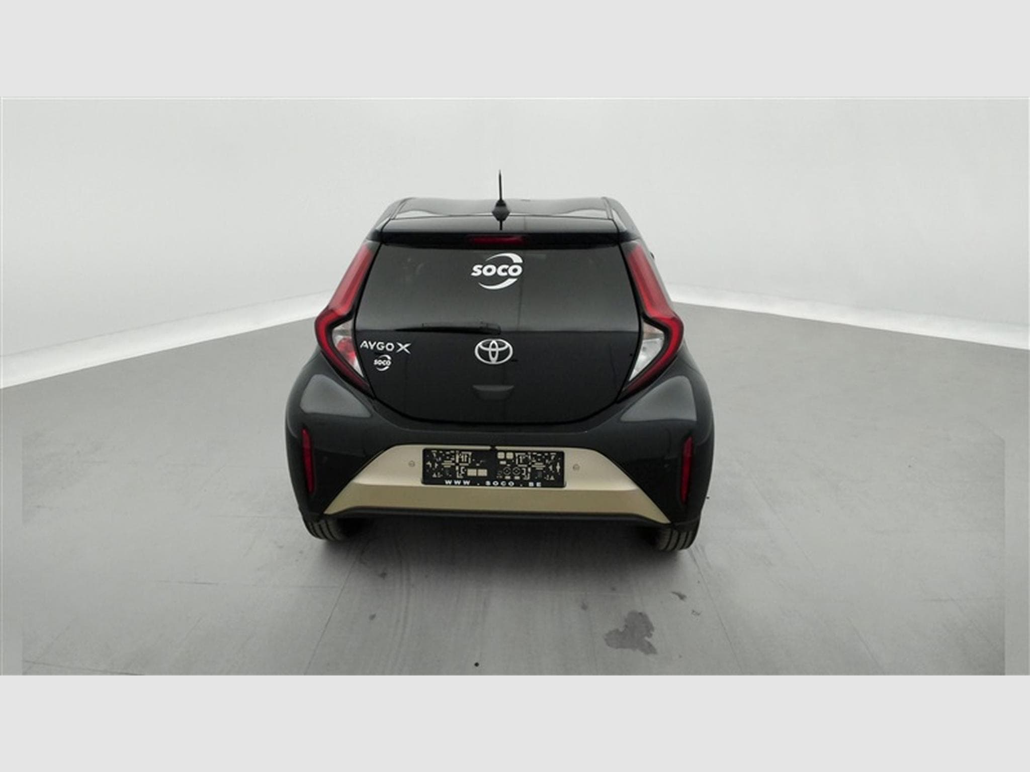 Toyota Aygo 1.0i VVT-i X pulse CARPLAY / FULL LED / CAMERA / JA 17" (2023) - Photo 5