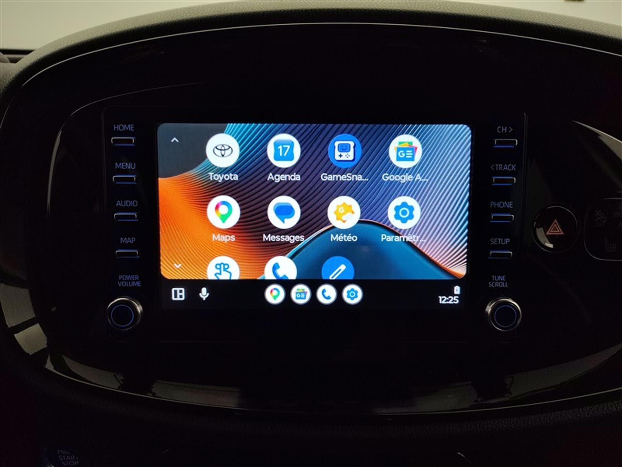 Toyota Aygo 1.0i VVT-i X pulse CARPLAY / FULL LED / CAMERA / JA 17" (2023) - Photo 19