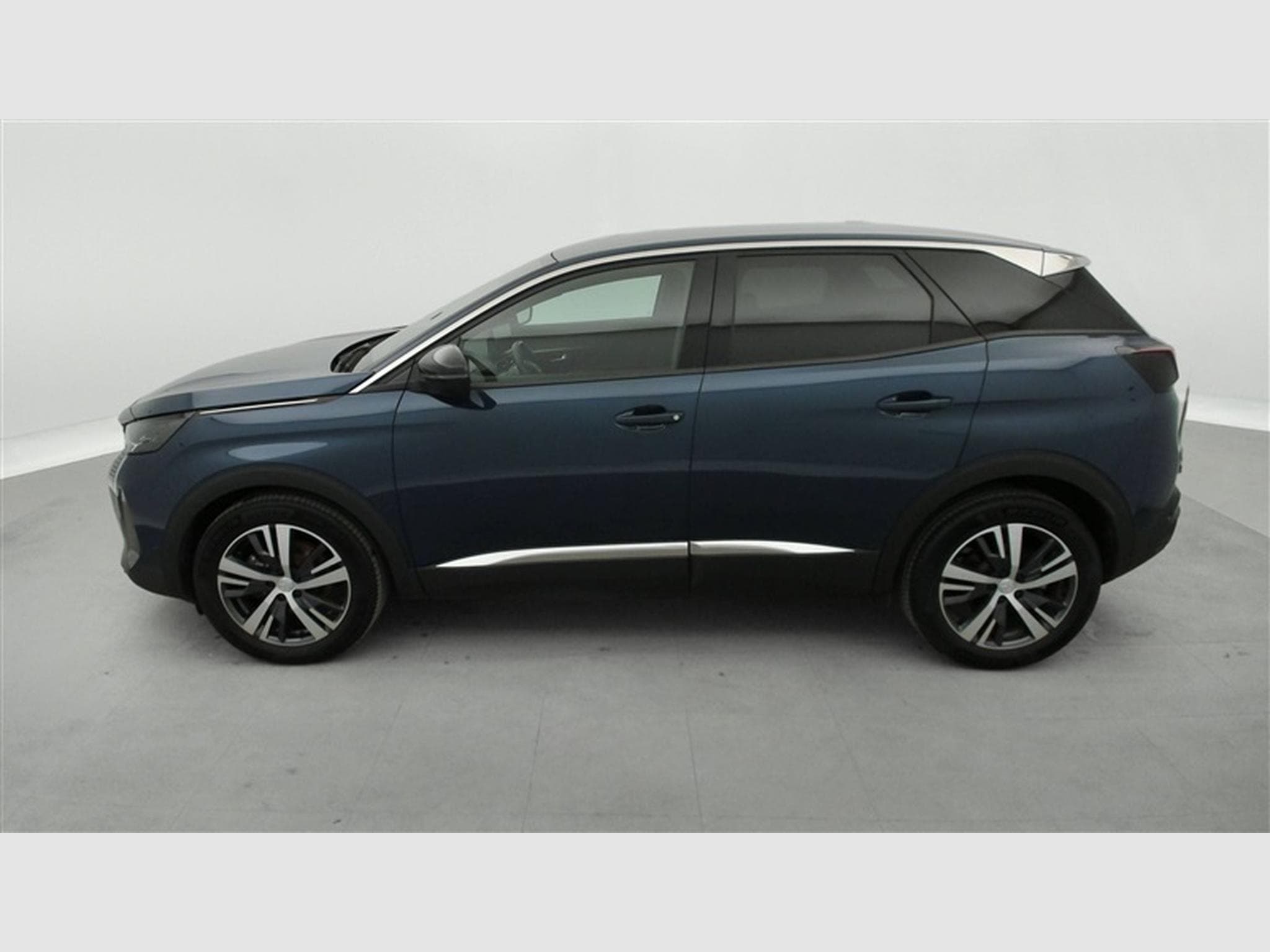Peugeot 3008 1.2 PureTech Allure Pack S-CUIR / NAVI / CAMERA / CARPLAY (2023) - Foto 3