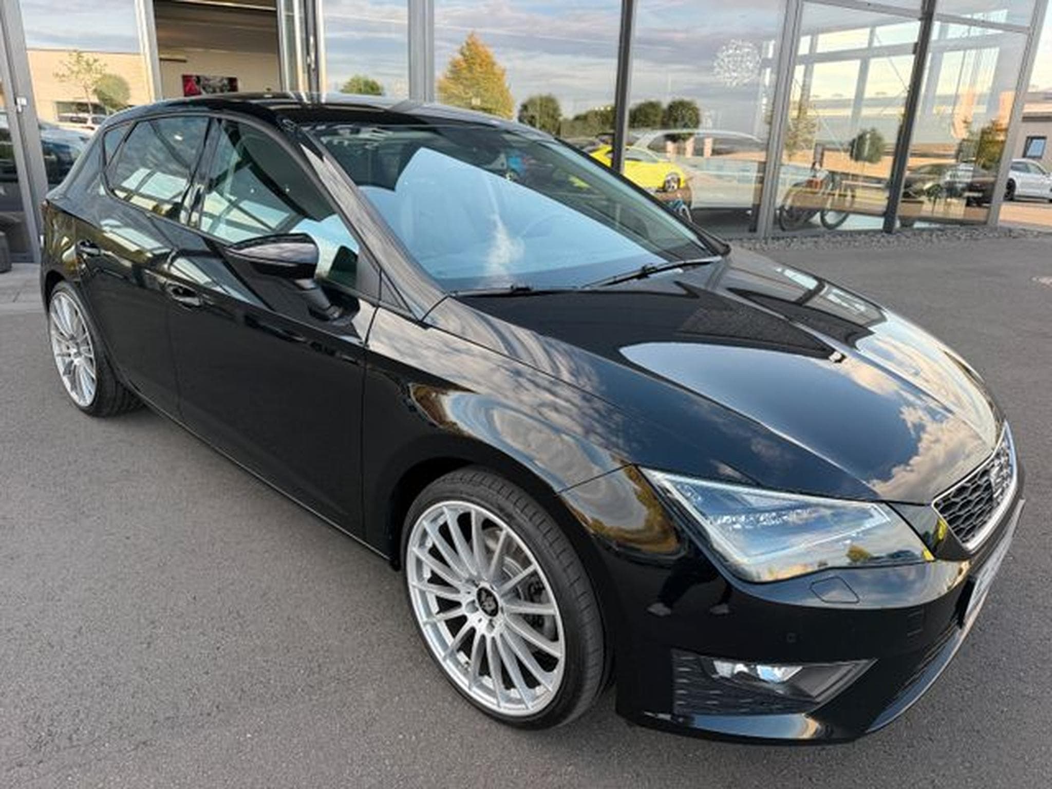 Seat Leon Leon 1,8TSi DSG FR Navi Alcantara Bluetooth PDC (2016) - Foto 4