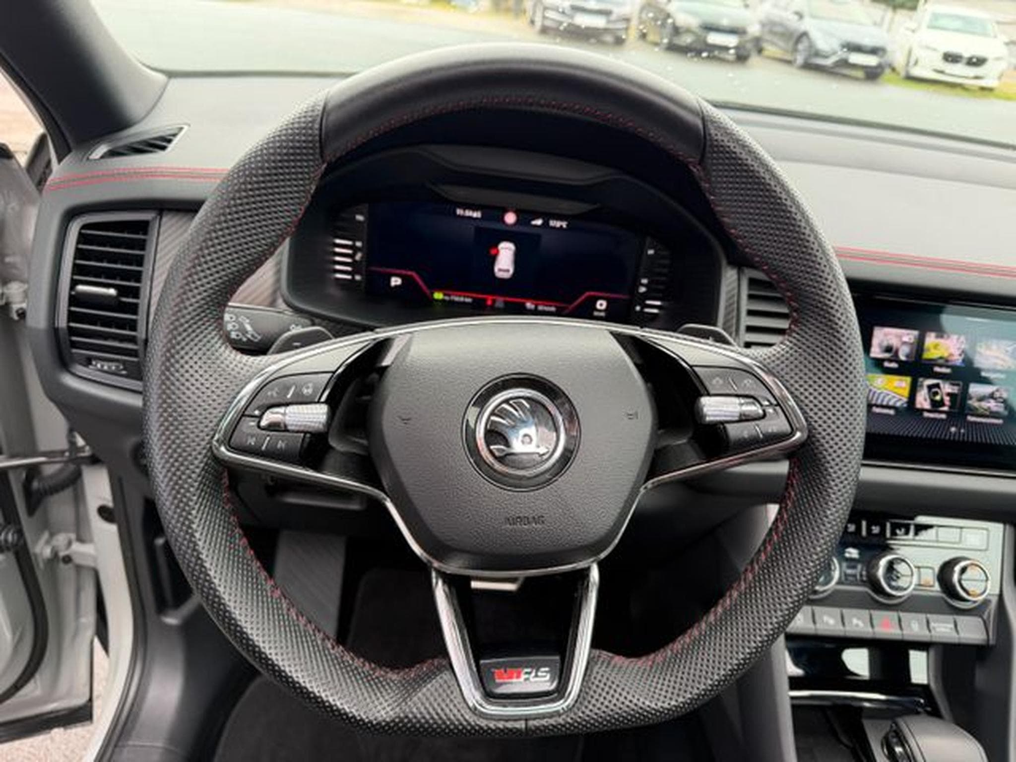 Skoda Kodiaq Kodiaq 2,0TSi RS 4x4 AHK Pano Travel Columbus (2024) - Photo 12