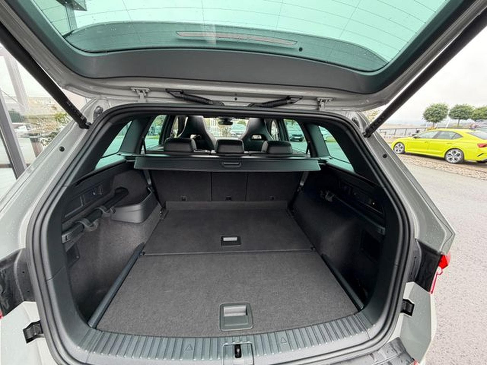 Skoda Kodiaq Kodiaq 2,0TSi RS 4x4 AHK Pano Travel Columbus (2024) - Photo 15