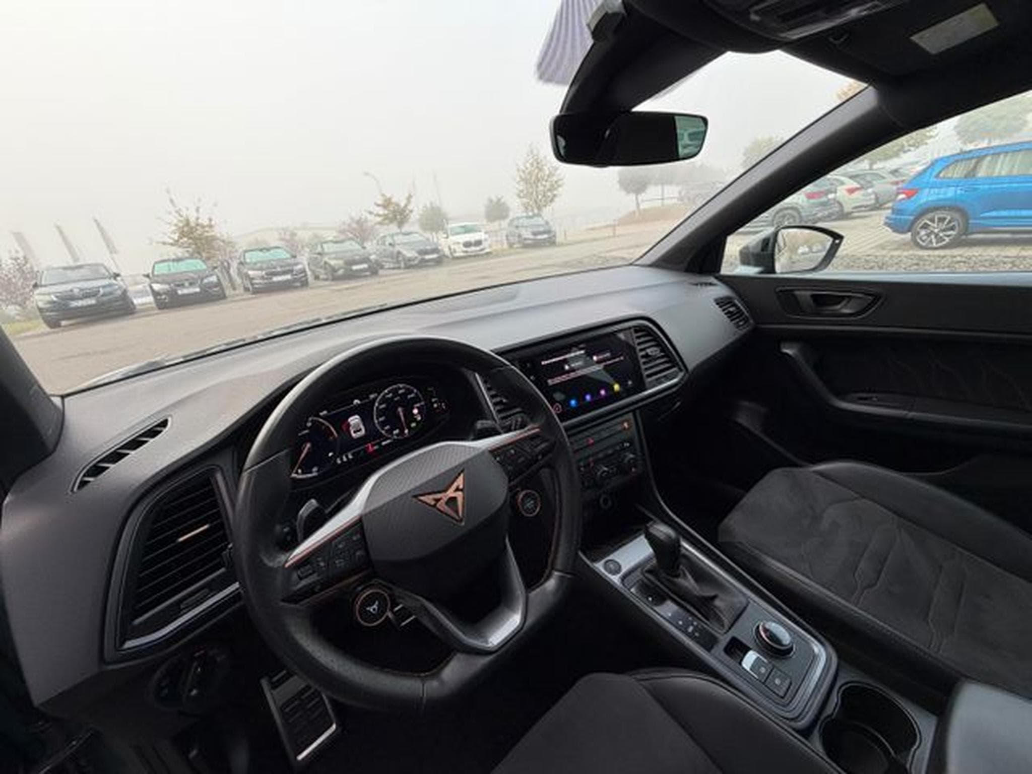 Cupra Ateca Ateca 2,0TSi VZ 300PS Akrapovic AHK Pano 19"360° (2025) - Foto 12