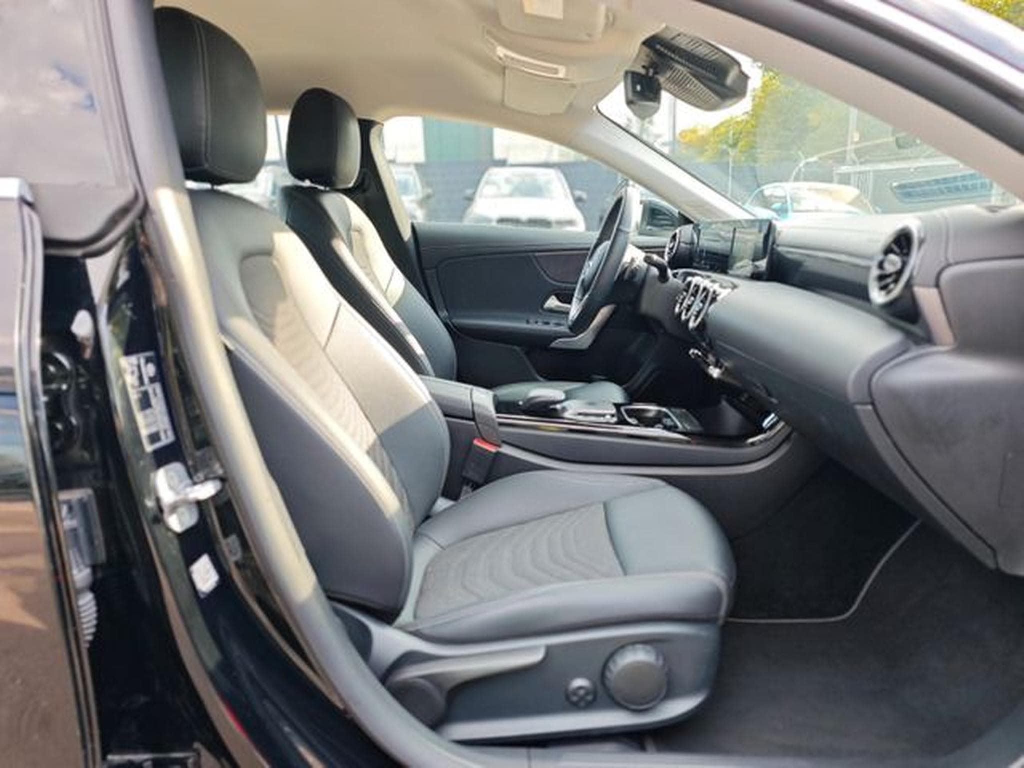 Mercedes CLA CLA SHOOTING BRAKE 200 D*ACC*APPLE CAR*SHZ*NAVI (2023) - Photo 15