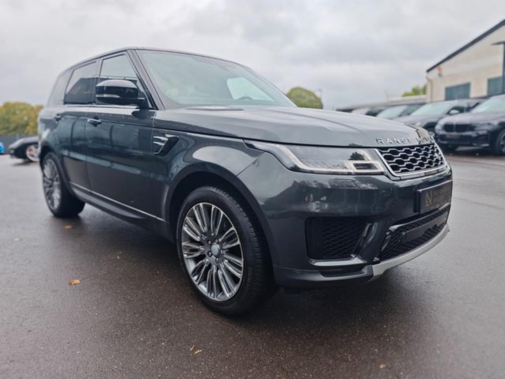 Land-Rover Range Rover Sport RANGE ROVER SPORT HSE*FACELIFT*PANORAMA*1.H*LUFT (2019) - Photo 4