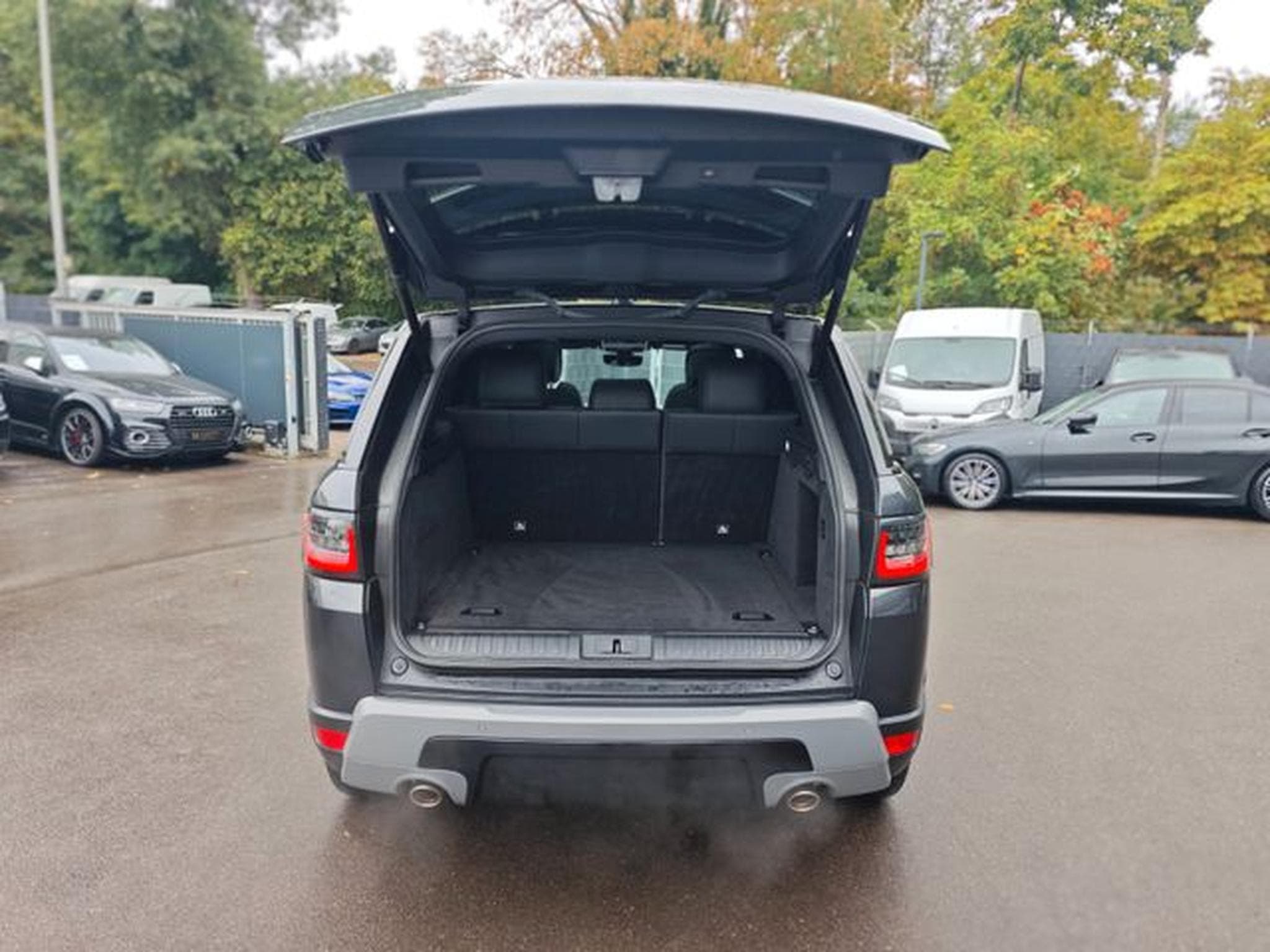 Land-Rover Range Rover Sport RANGE ROVER SPORT HSE*FACELIFT*PANORAMA*1.H*LUFT (2019) - Photo 9