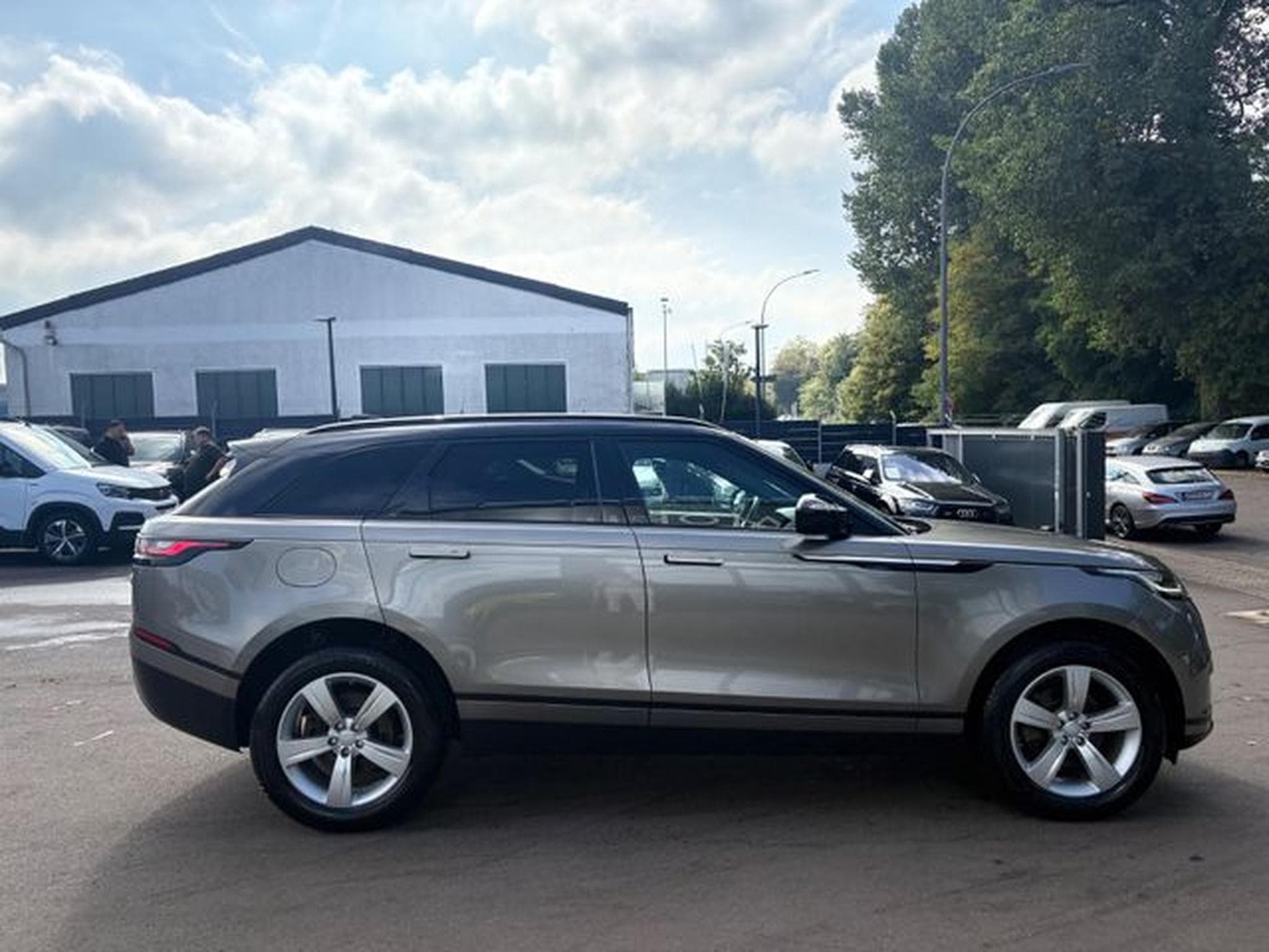 Land-Rover Range Rover Velar RANGE ROVER VERLAR S*AWD*1.HD*LED*KAMERA*LEDER* (2019) - Foto 12