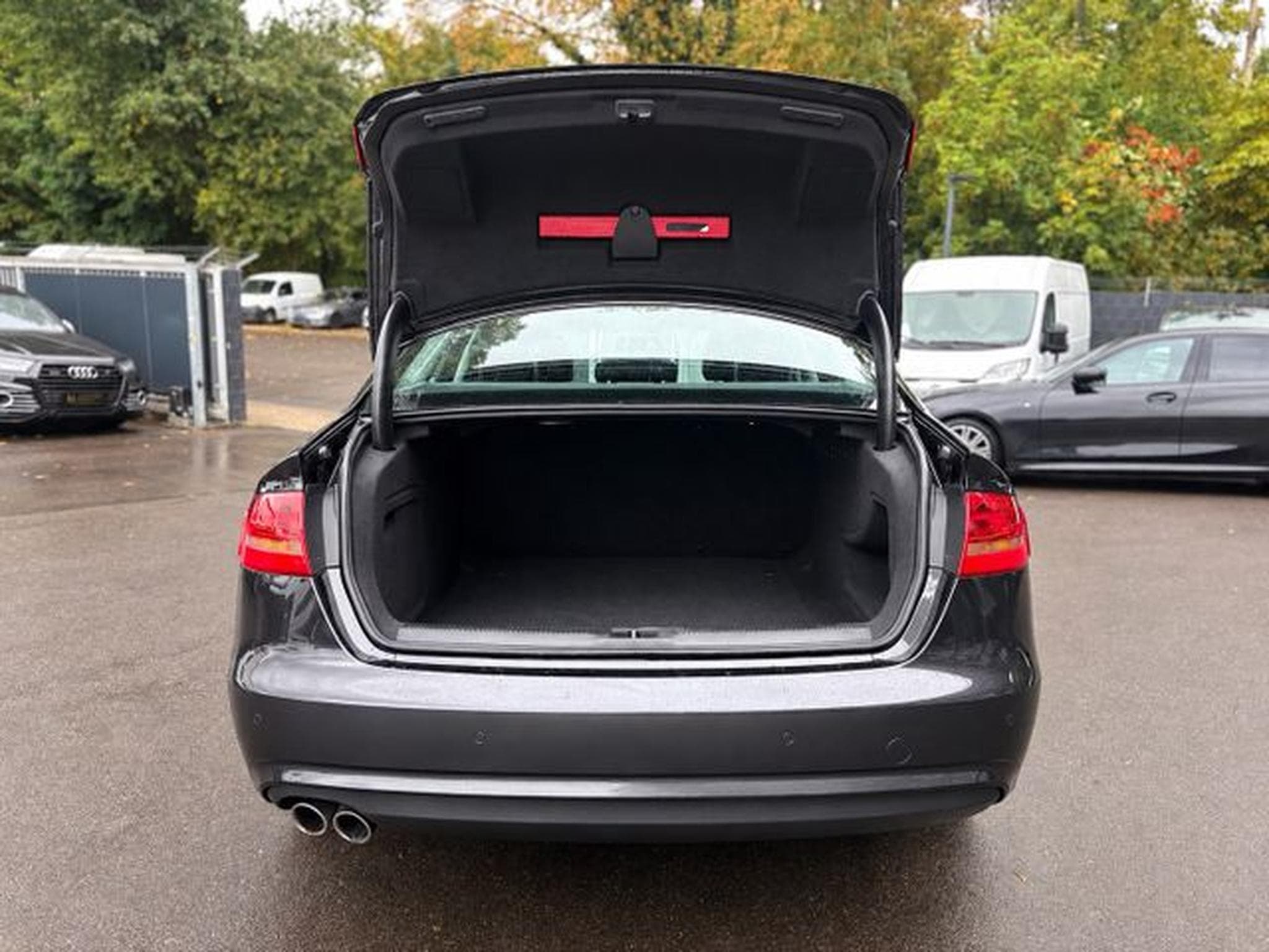 Audi A4 A4 AMBIENTE *NAVI*SHZ*KLIMAAUTOMATIK* (2015) - Foto 9