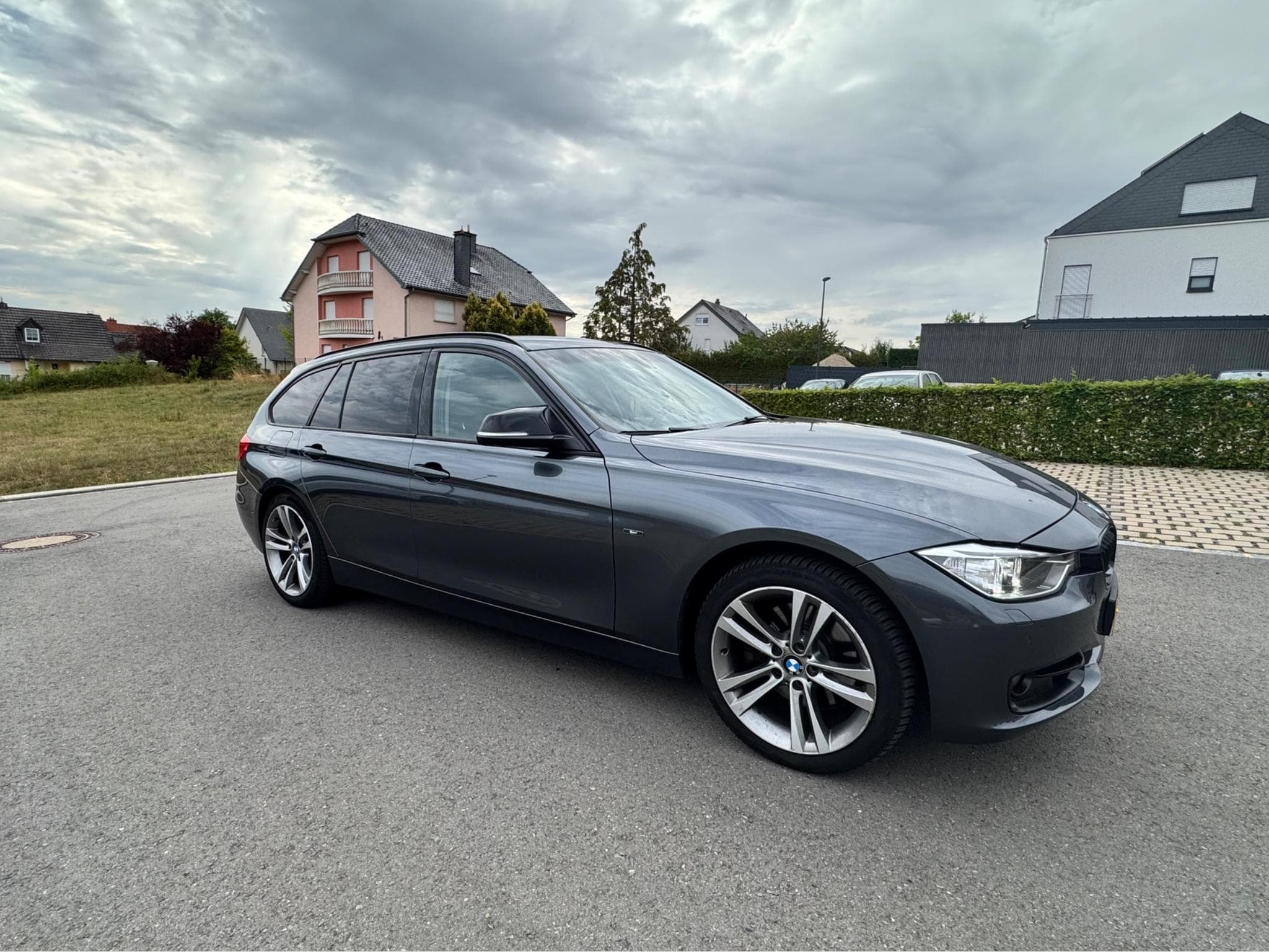 BMW 325 Sport (2014) - Photo 1