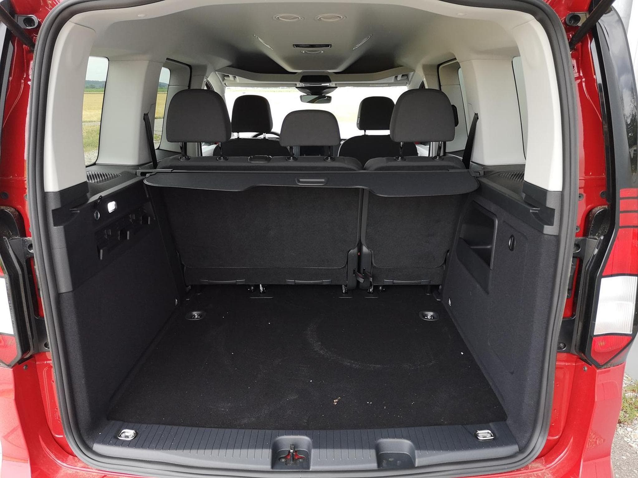 VW Caddy Basis (2026) - Photo 9