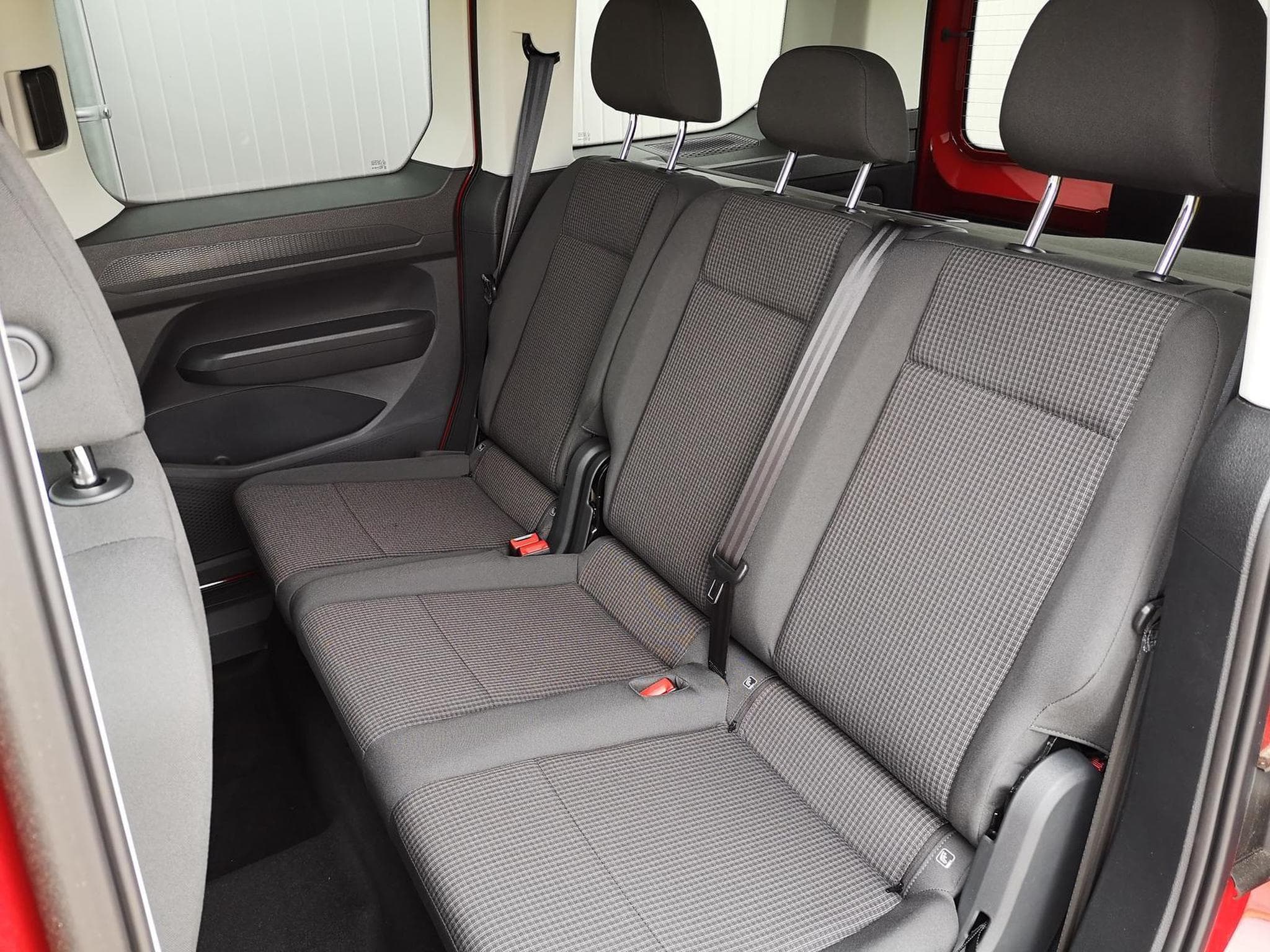 VW Caddy Basis (2026) - Photo 8