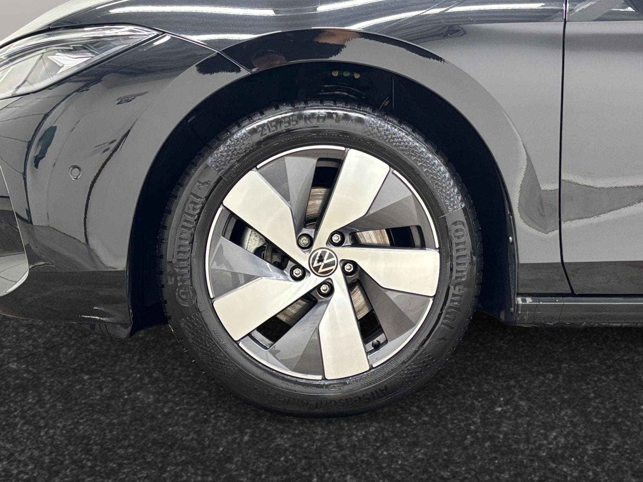 VW Passat Variant (2025) - Photo 5