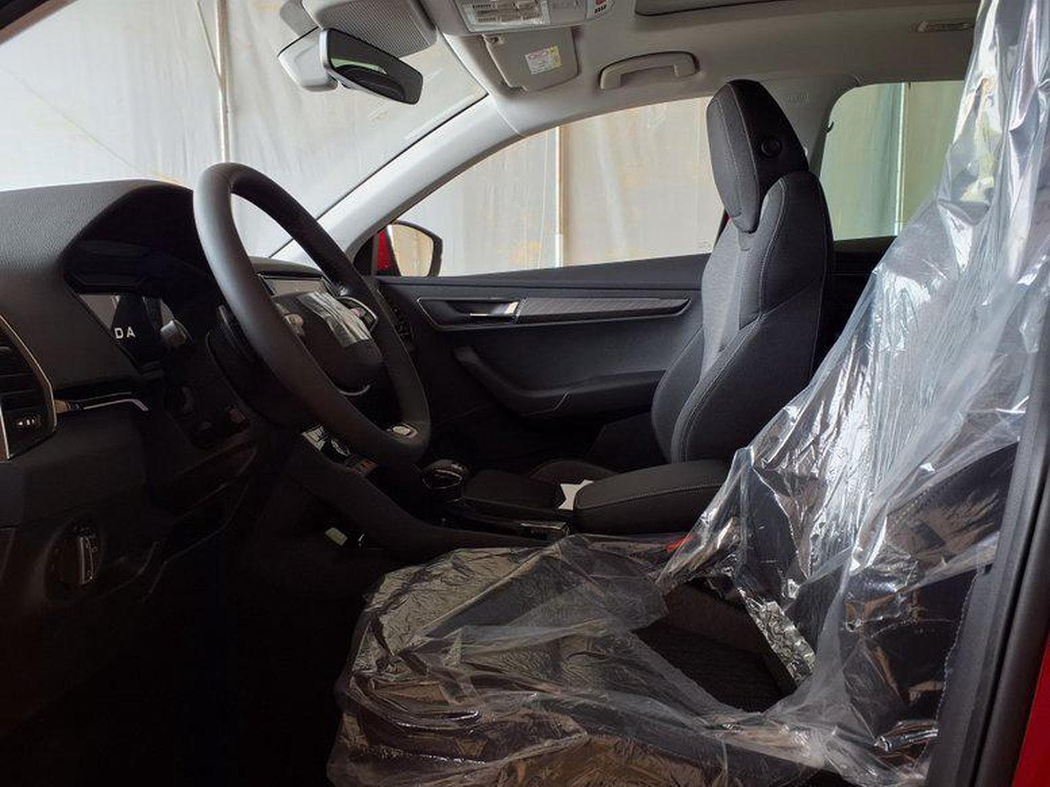 Skoda Karoq Selection 2.0 TDI 7-Gang-DSG 4x4 (2026) - Photo 5