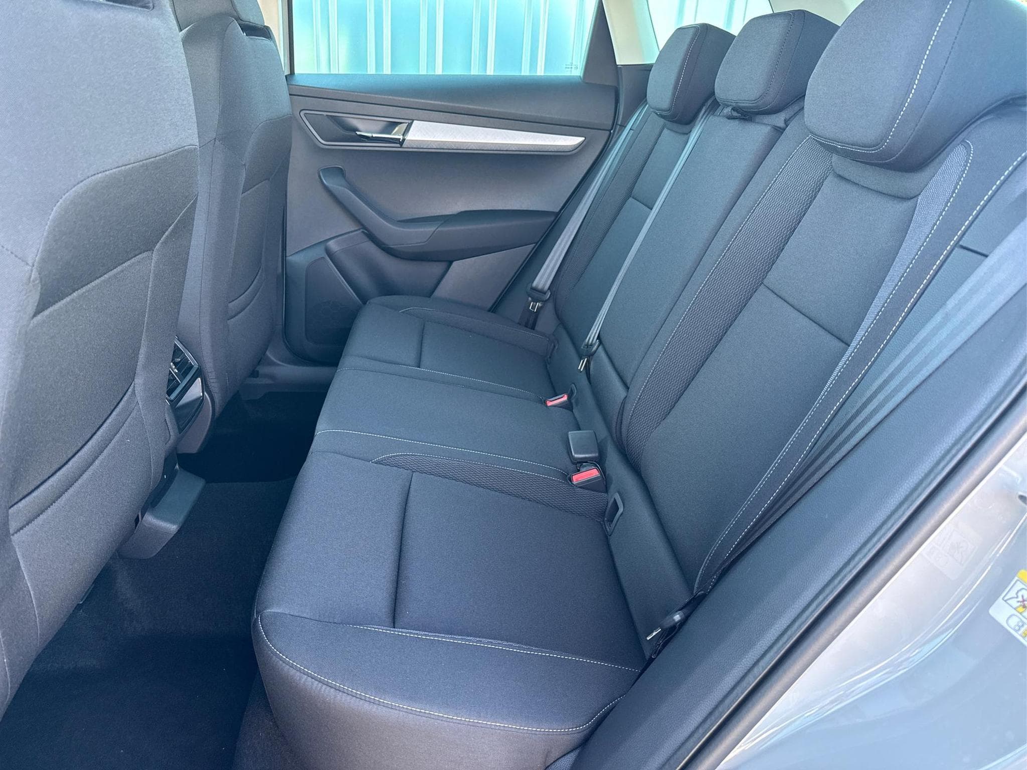 Skoda Karoq Selection 1.5 TSI (2026) - Photo 9