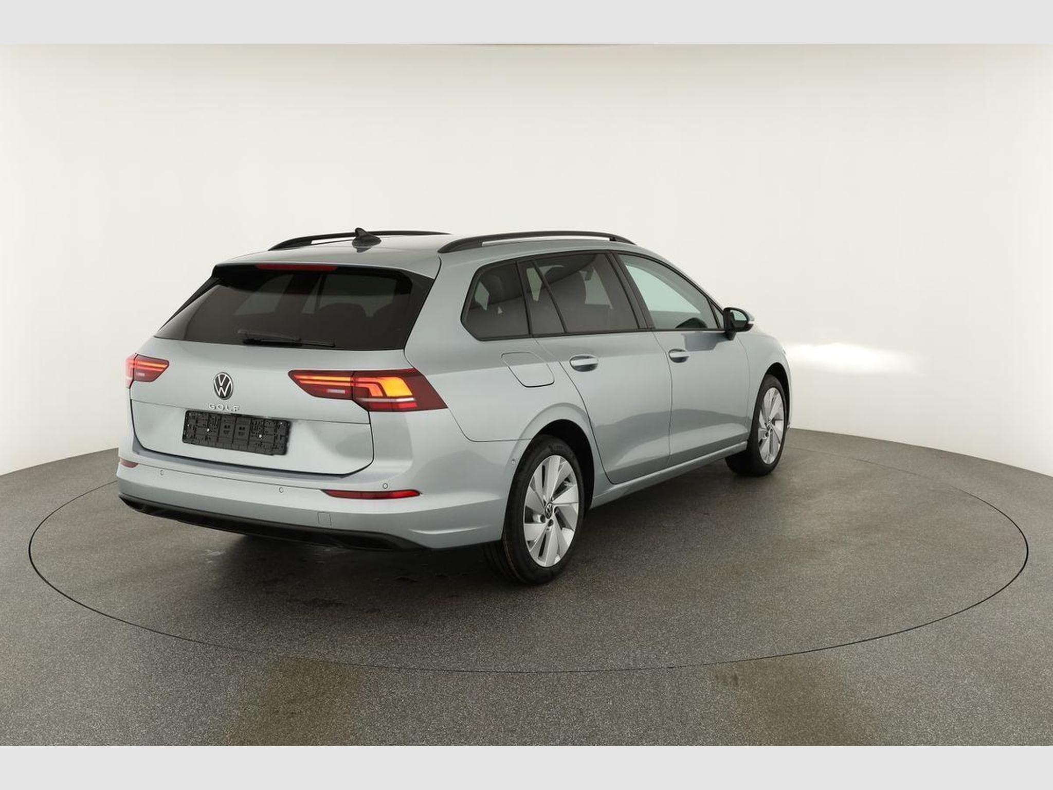 VW Golf Variant 1.5 TSI 110 kW Life (2026) - Foto 16