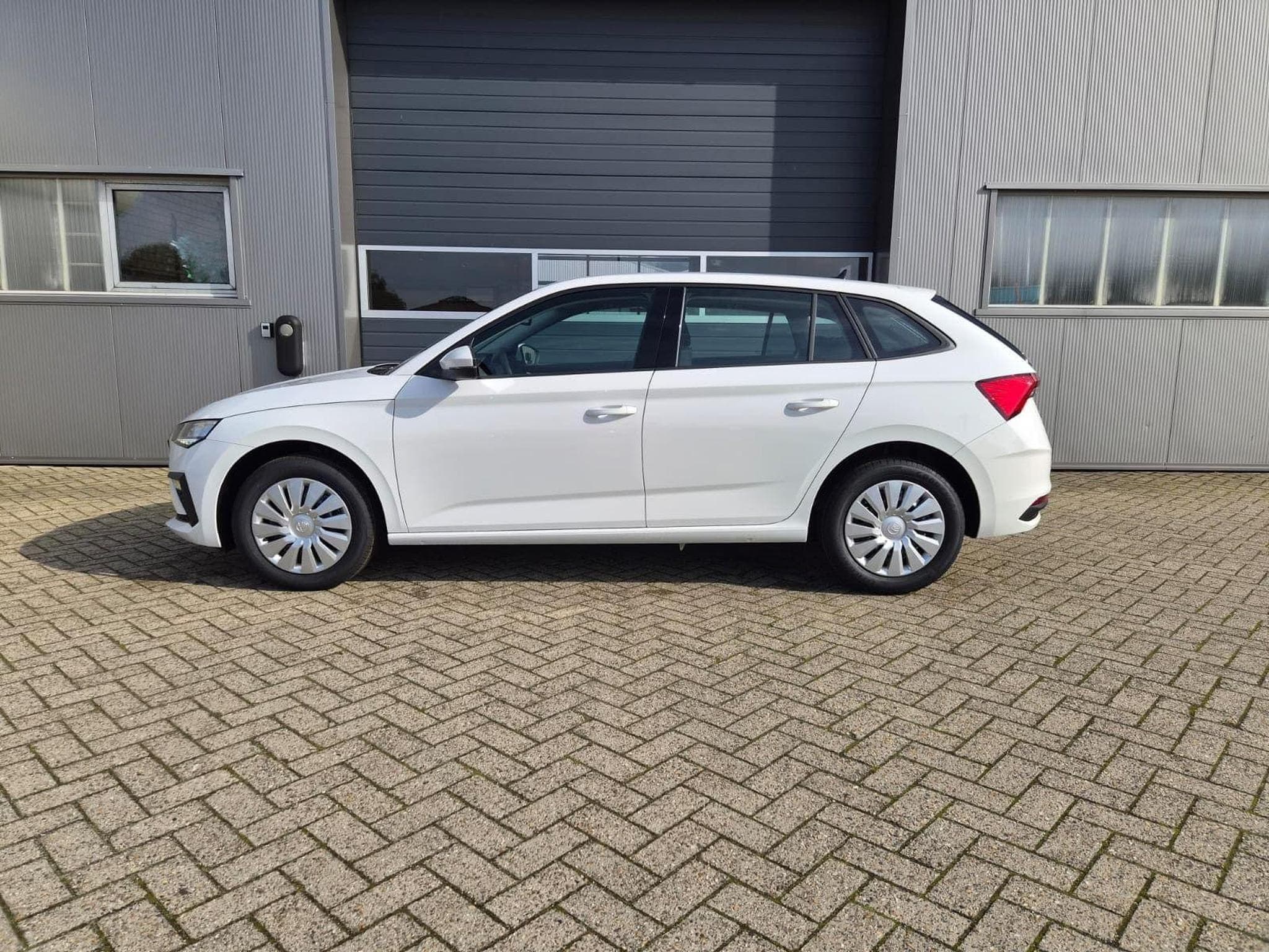 Skoda Scala 1.0 TSI 115PS (2026) - Foto 2