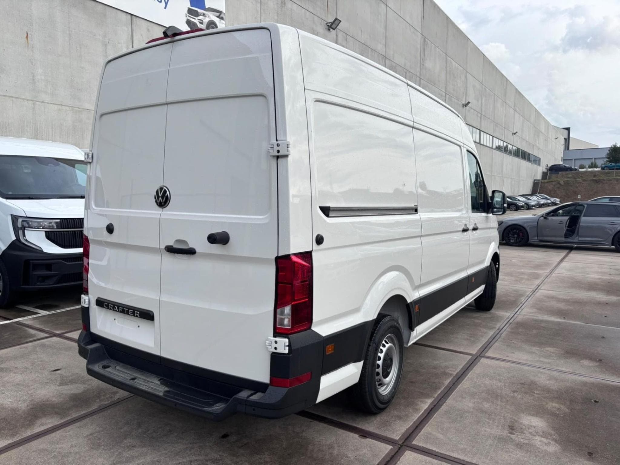 VW Crafter L3H3 30 (2026) - Foto 3