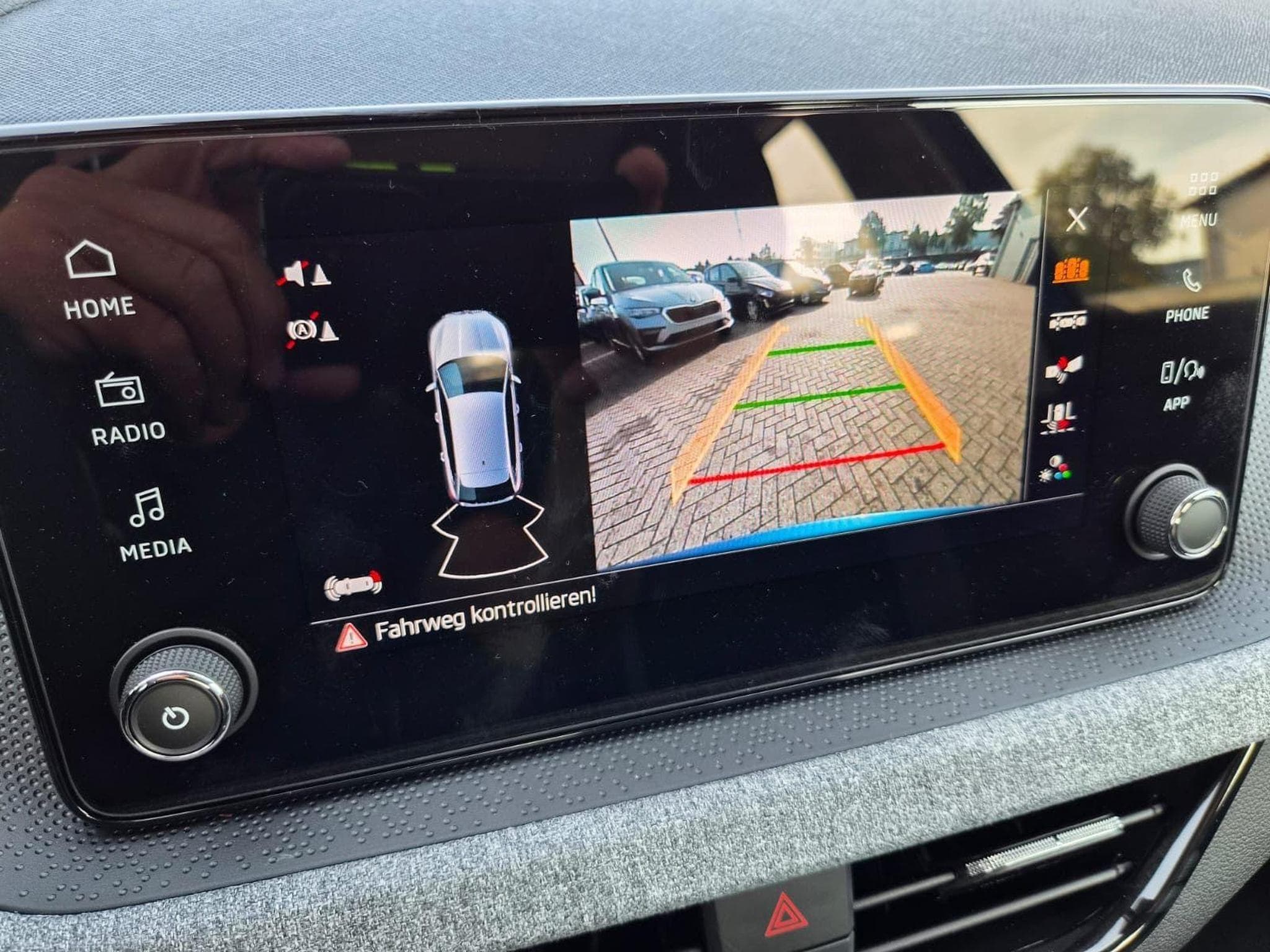Skoda Scala 1.0 TSI 115PS (2026) - Foto 21