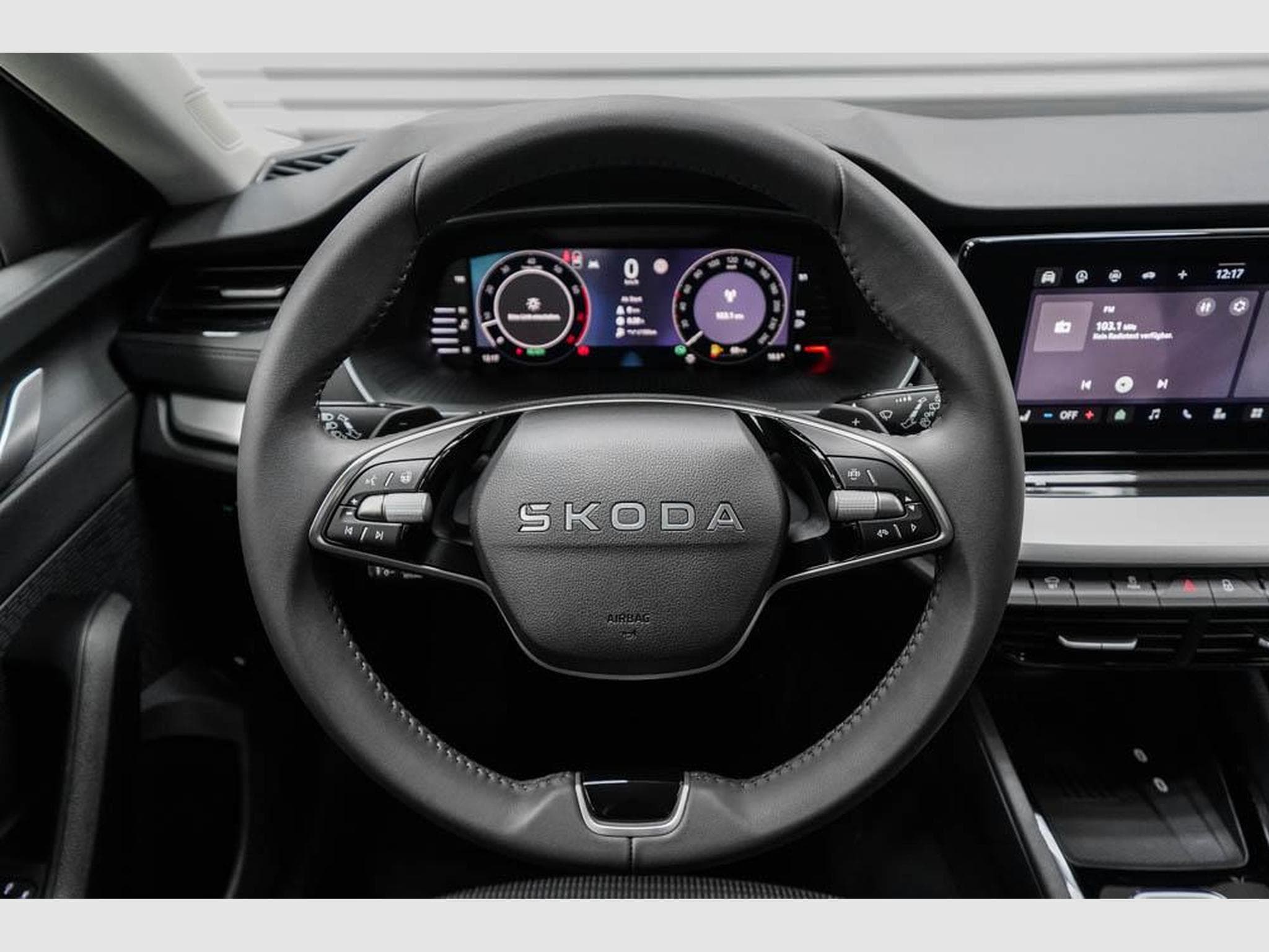Skoda Octavia Kombi 1,5 TSI (2026) - Foto 9