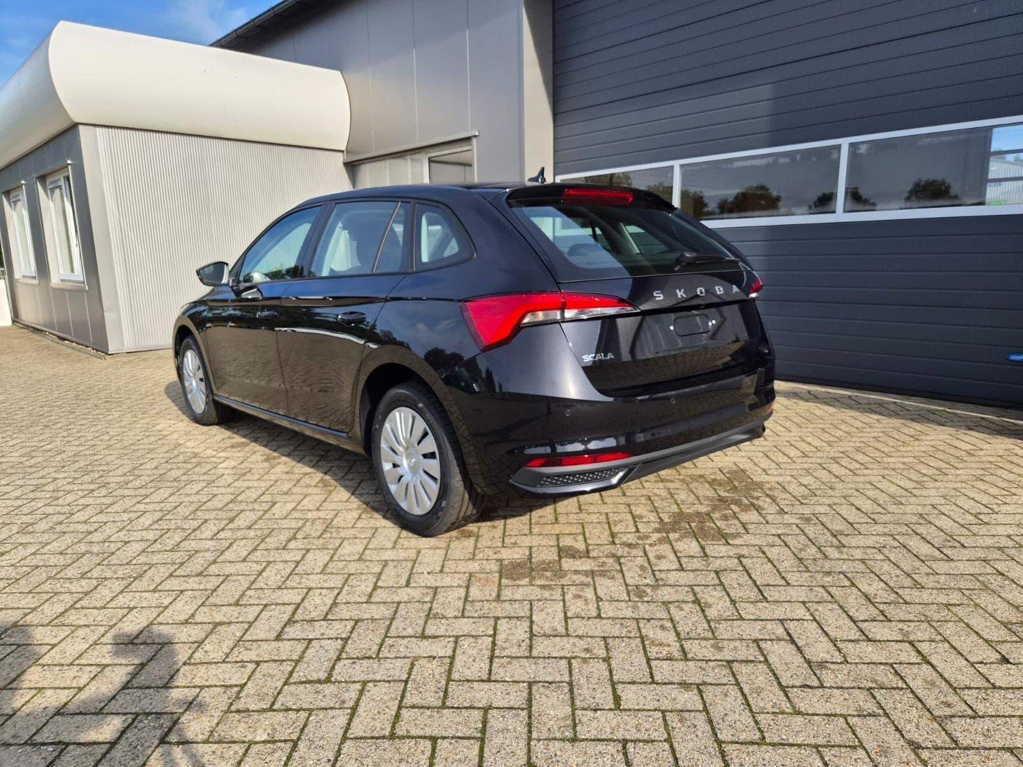 Skoda Scala 1.0 TSI 115PS (2026) - Foto 2
