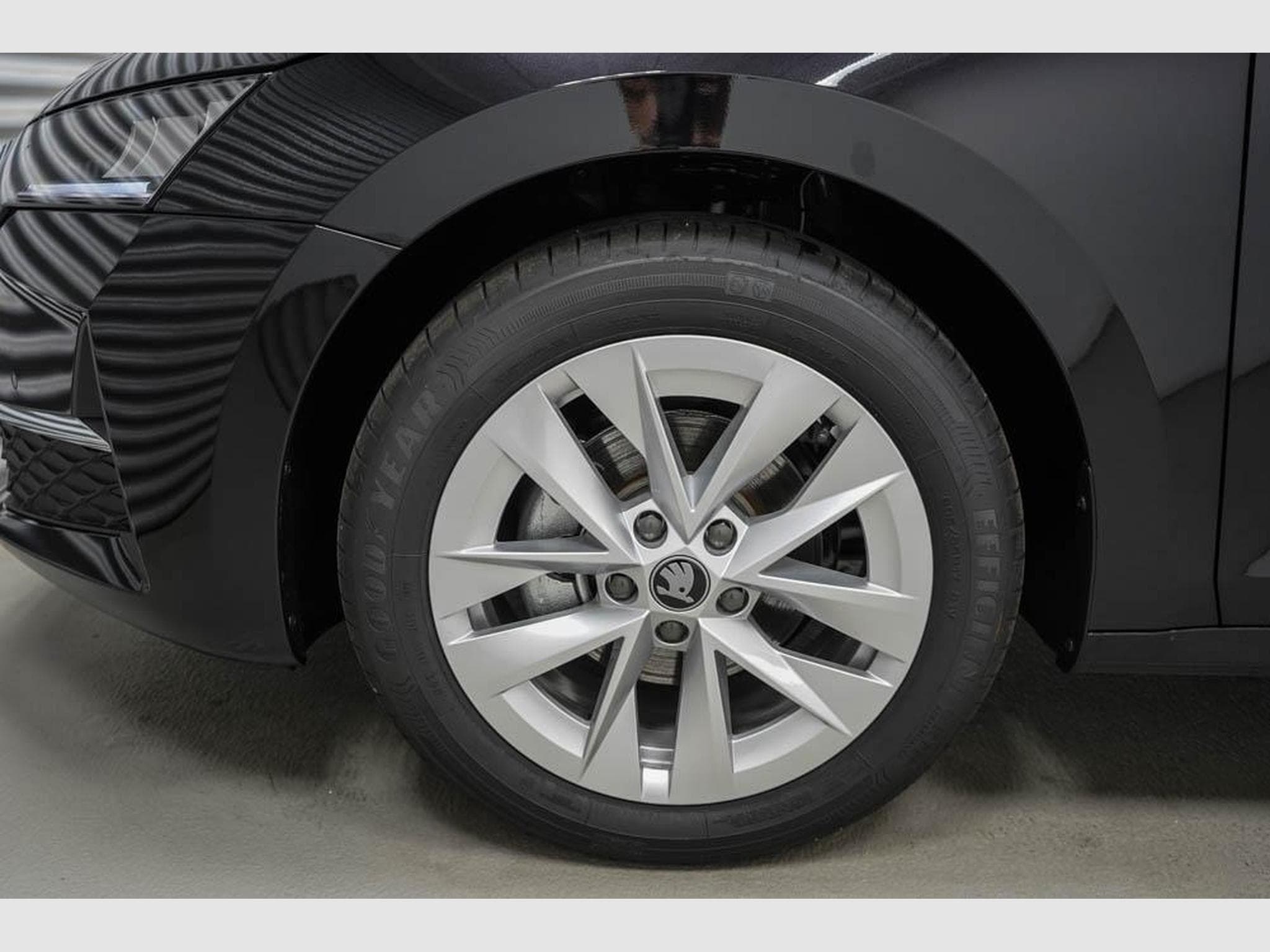 Skoda Octavia Kombi 1,5 TSI (2026) - Foto 5