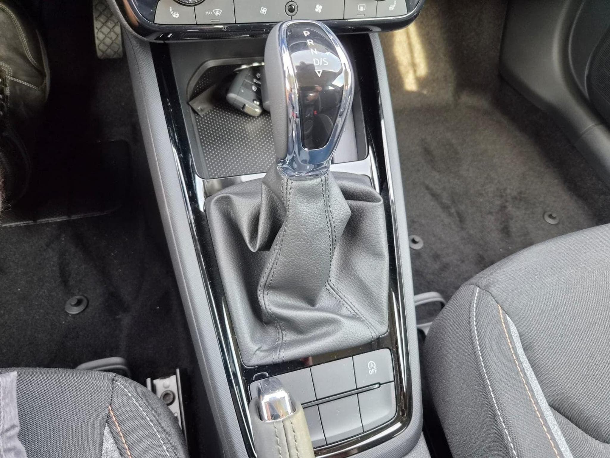 Skoda Scala 1.0 TSI 115PS (2026) - Foto 24