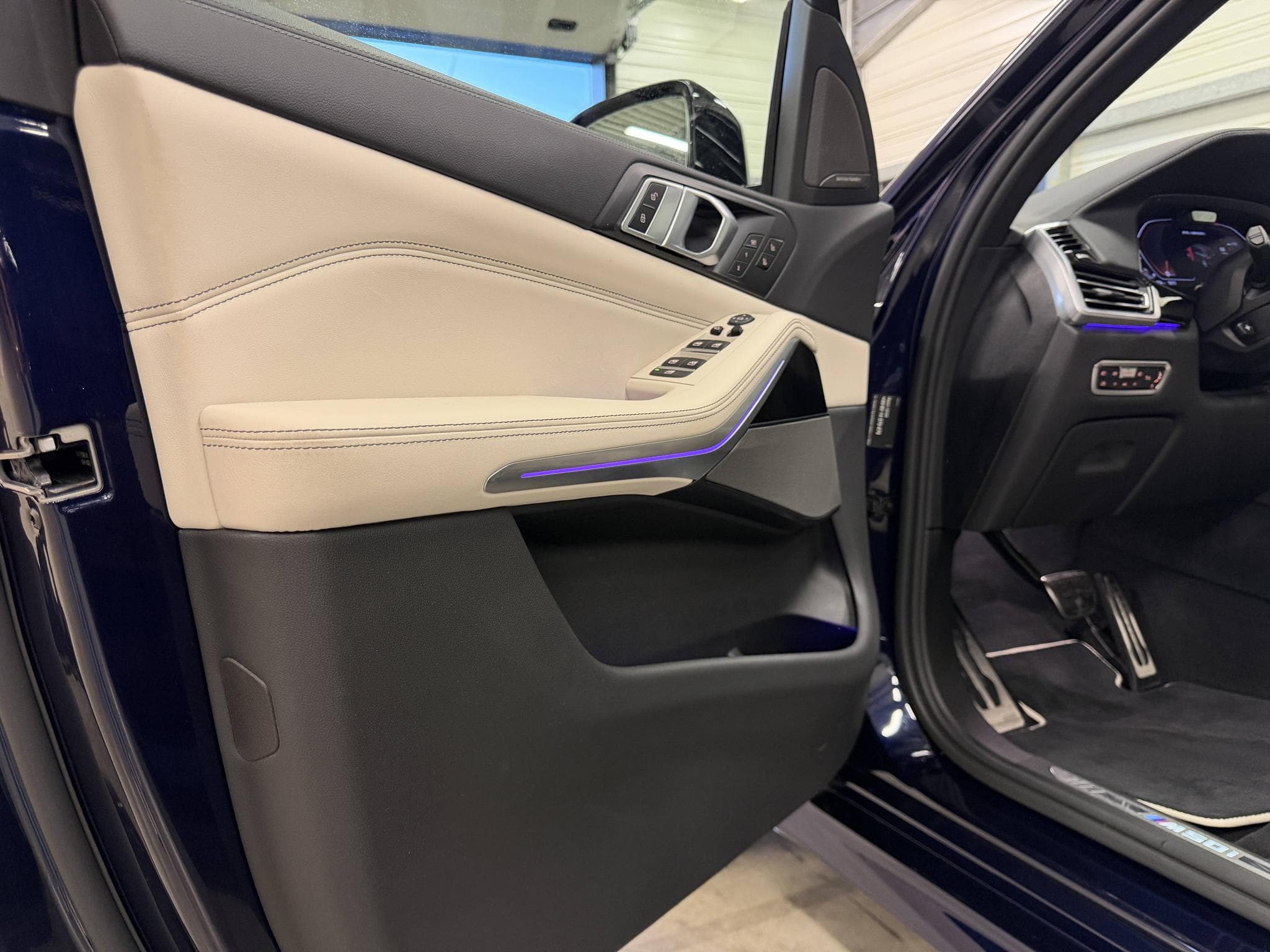 BMW X5 M50 i M50i 530ch / 1ère Main / TVA Récup / 30 330€ d'options / Nig (2019) - Photo 15