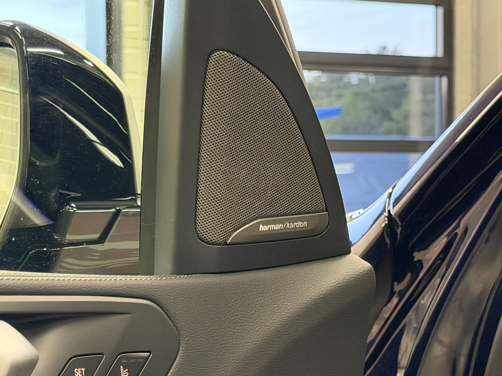 BMW X5 M50 i M50i 530ch / 1ère Main / TVA Récup / 30 330€ d'options / Nig (2019) - Photo 16