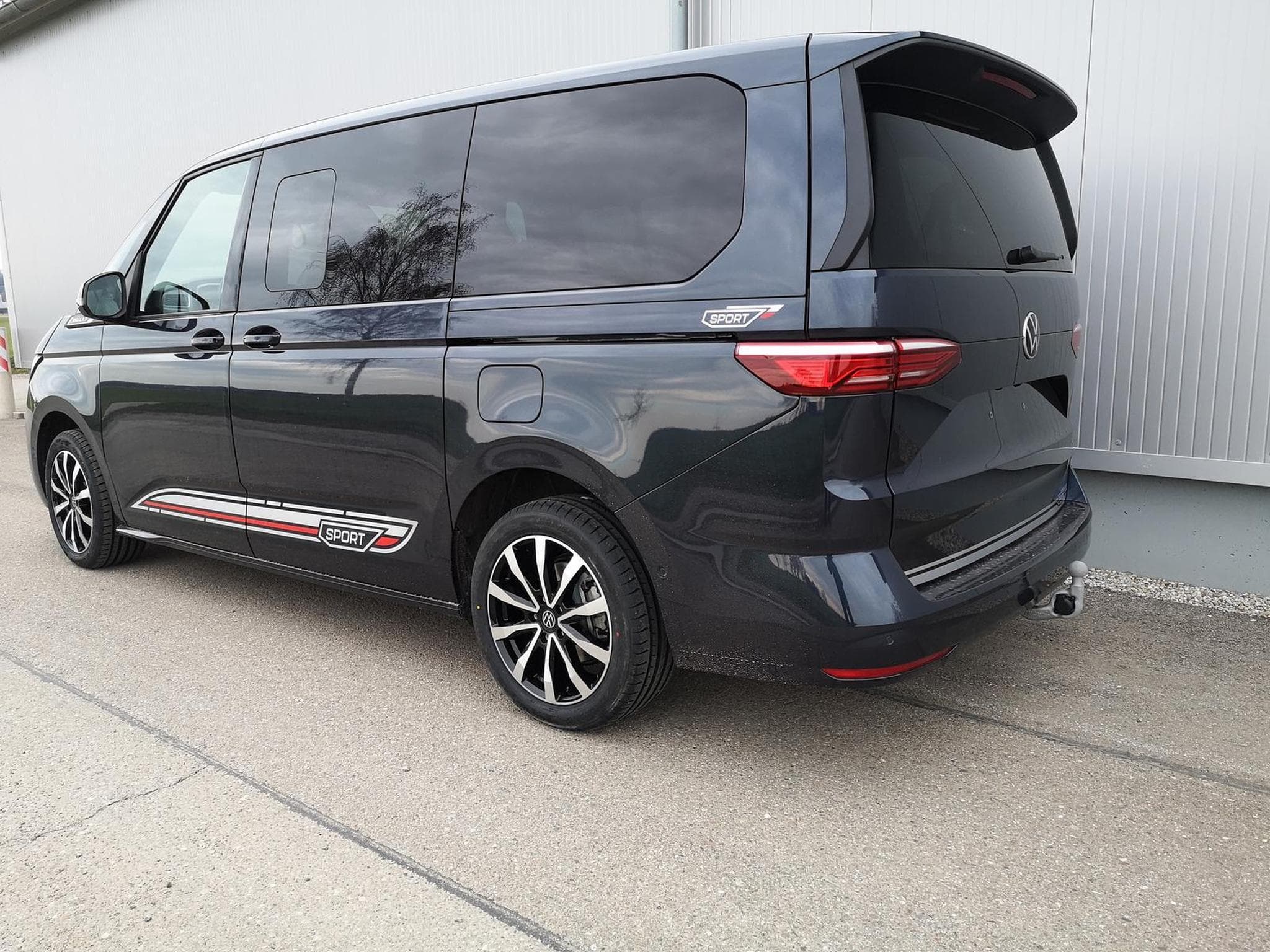 VW T7 Sport Edition (2026) - Photo 3