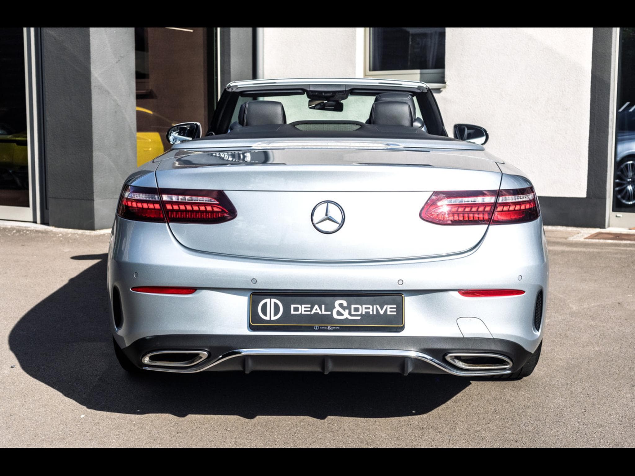 Mercedes E 300 CABRIOLET AMG-LINE - HIGH-TECH-SILBER METALLIC (2023) - Photo 4