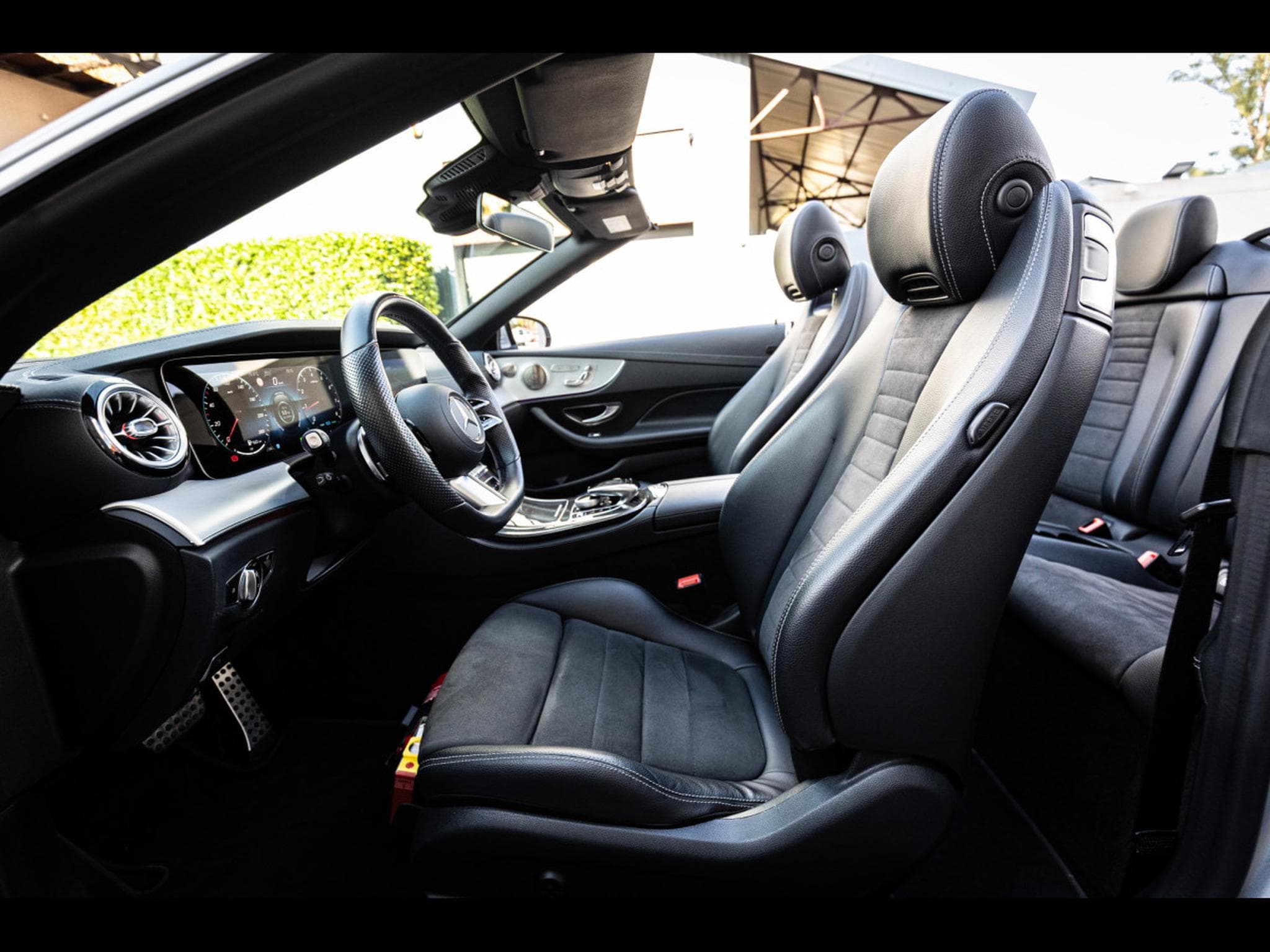 Mercedes E 300 CABRIOLET AMG-LINE - HIGH-TECH-SILBER METALLIC (2023) - Photo 10