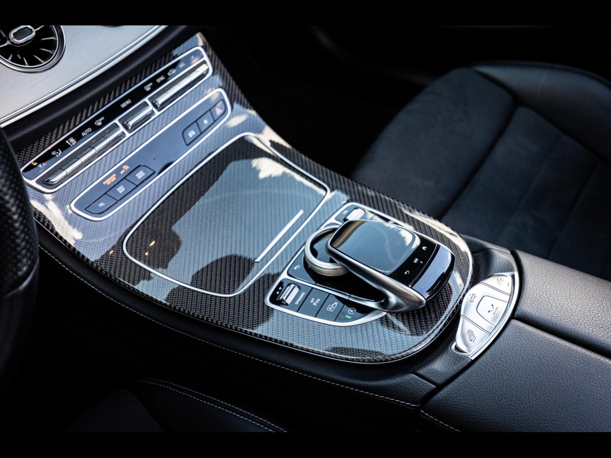 Mercedes E 300 CABRIOLET AMG-LINE - HIGH-TECH-SILBER METALLIC (2023) - Photo 17