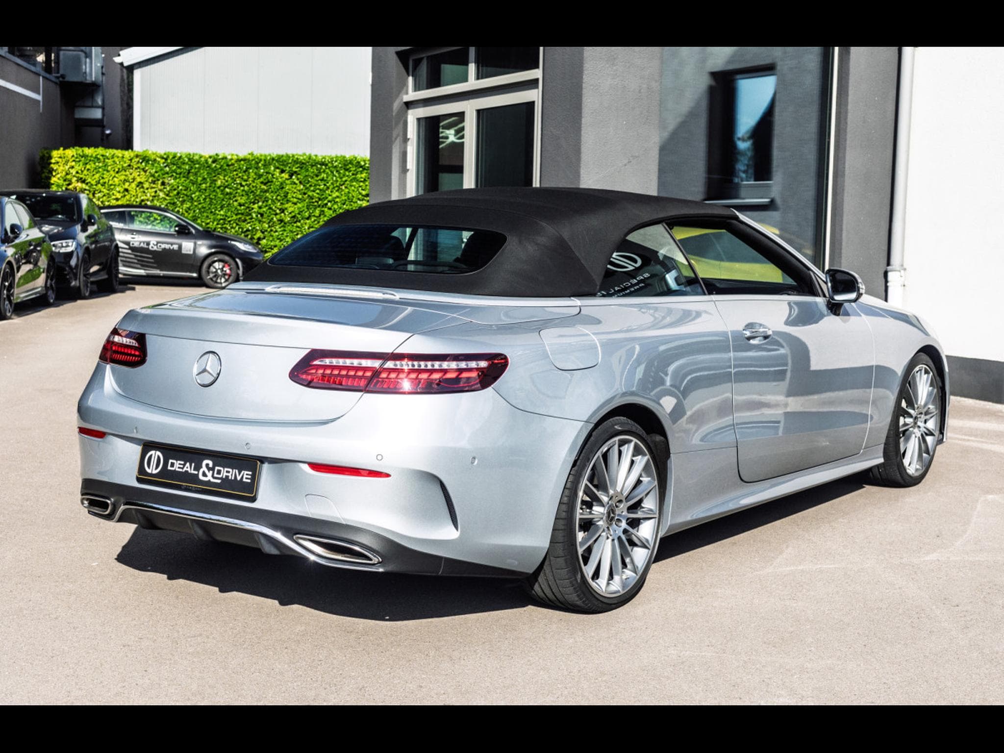 Mercedes E 300 CABRIOLET AMG-LINE - HIGH-TECH-SILBER METALLIC (2023) - Photo 18