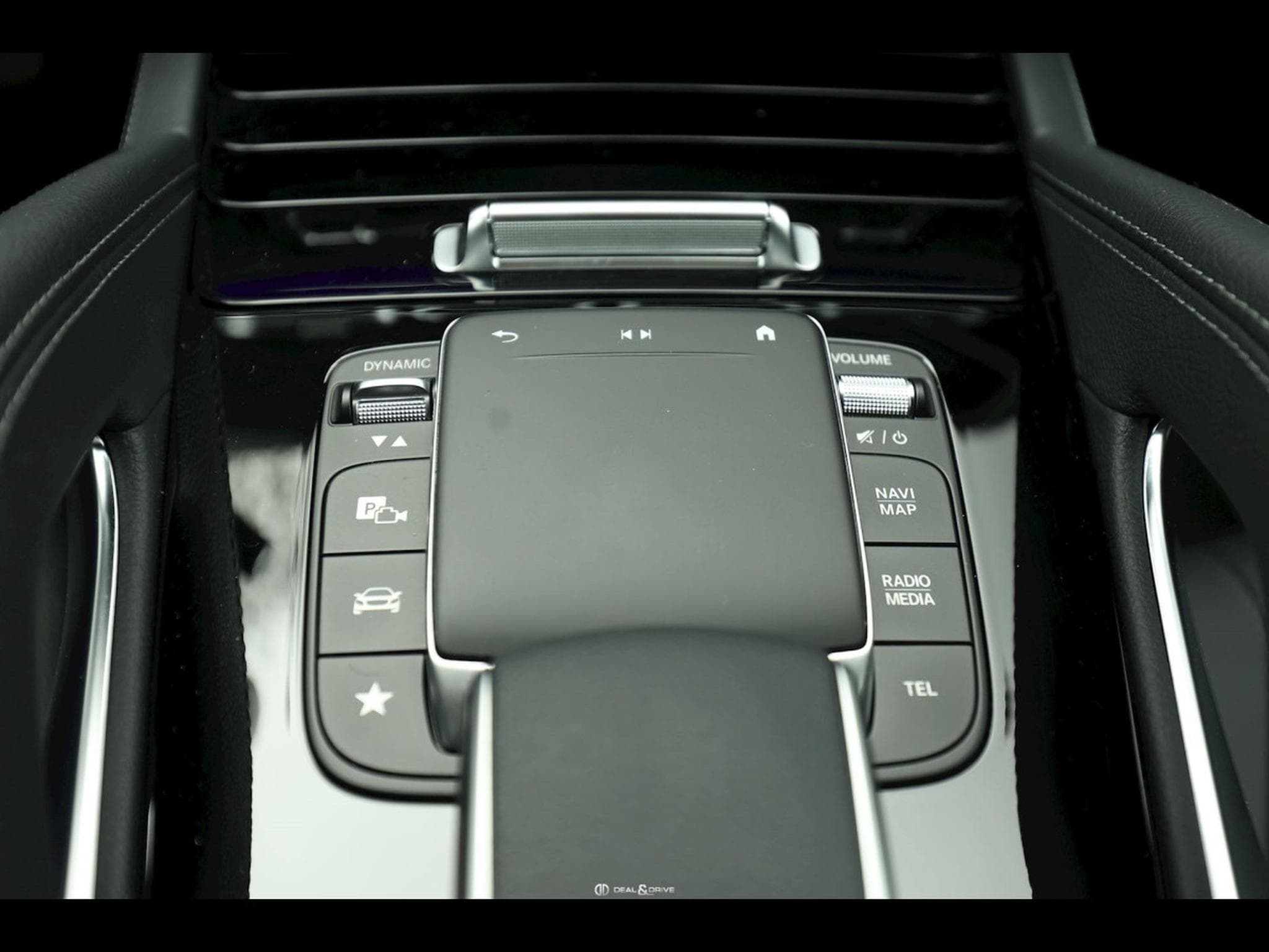 Mercedes GLE 400 D 4MATIC AMG-LINE - OBSIDIANSCHWARZ METALLIC (2020) - Photo 18