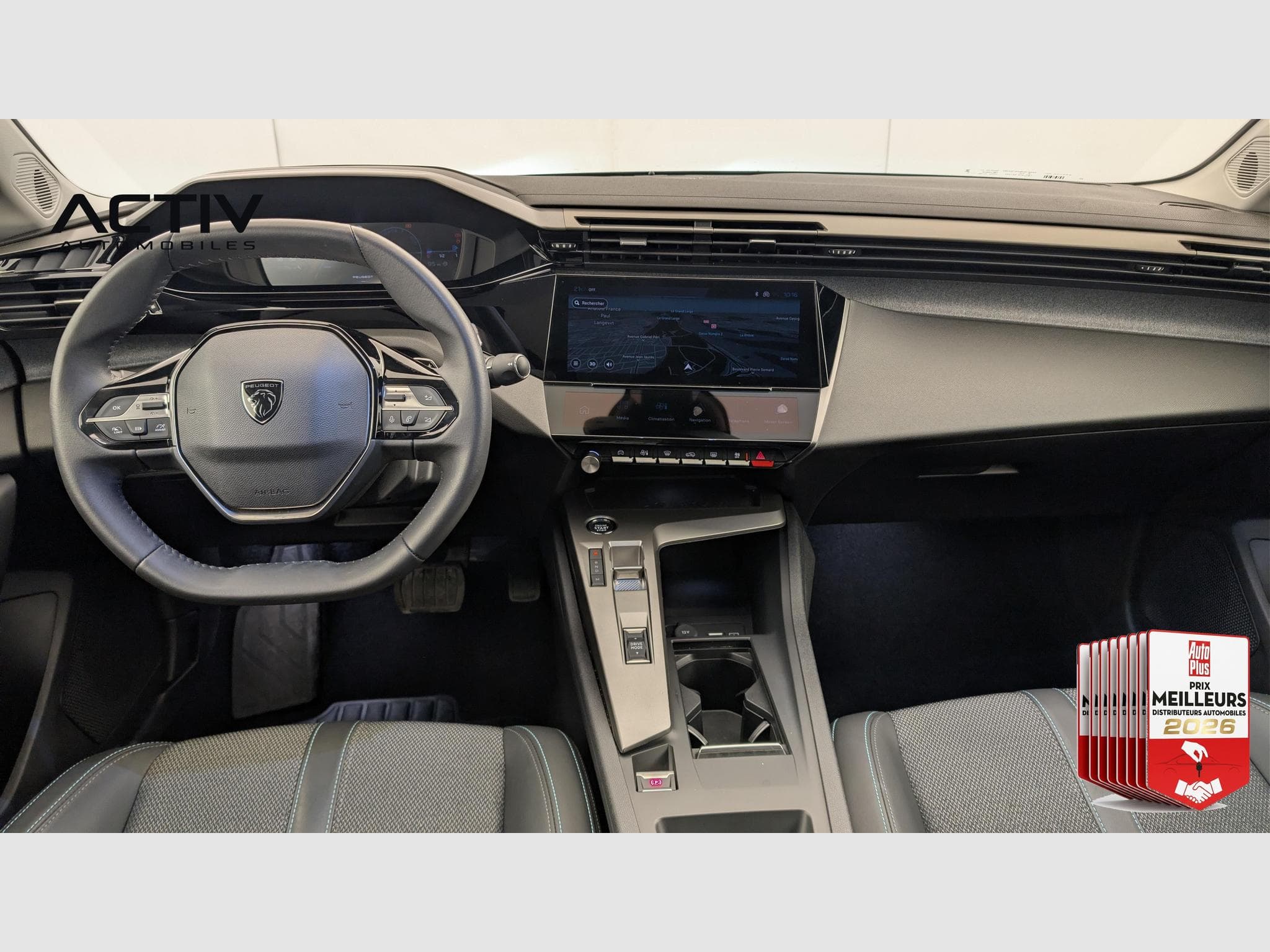 Peugeot 408 Hybrid 145 e-DCS6 Allure (2025) - Foto 13