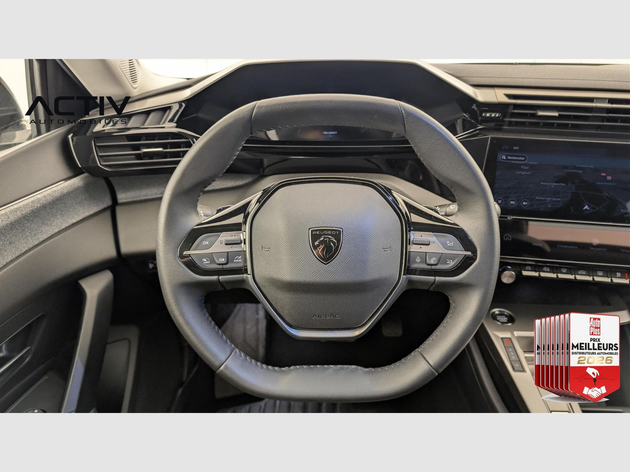 Peugeot 408 Hybrid 145 e-DCS6 Allure (2025) - Foto 14