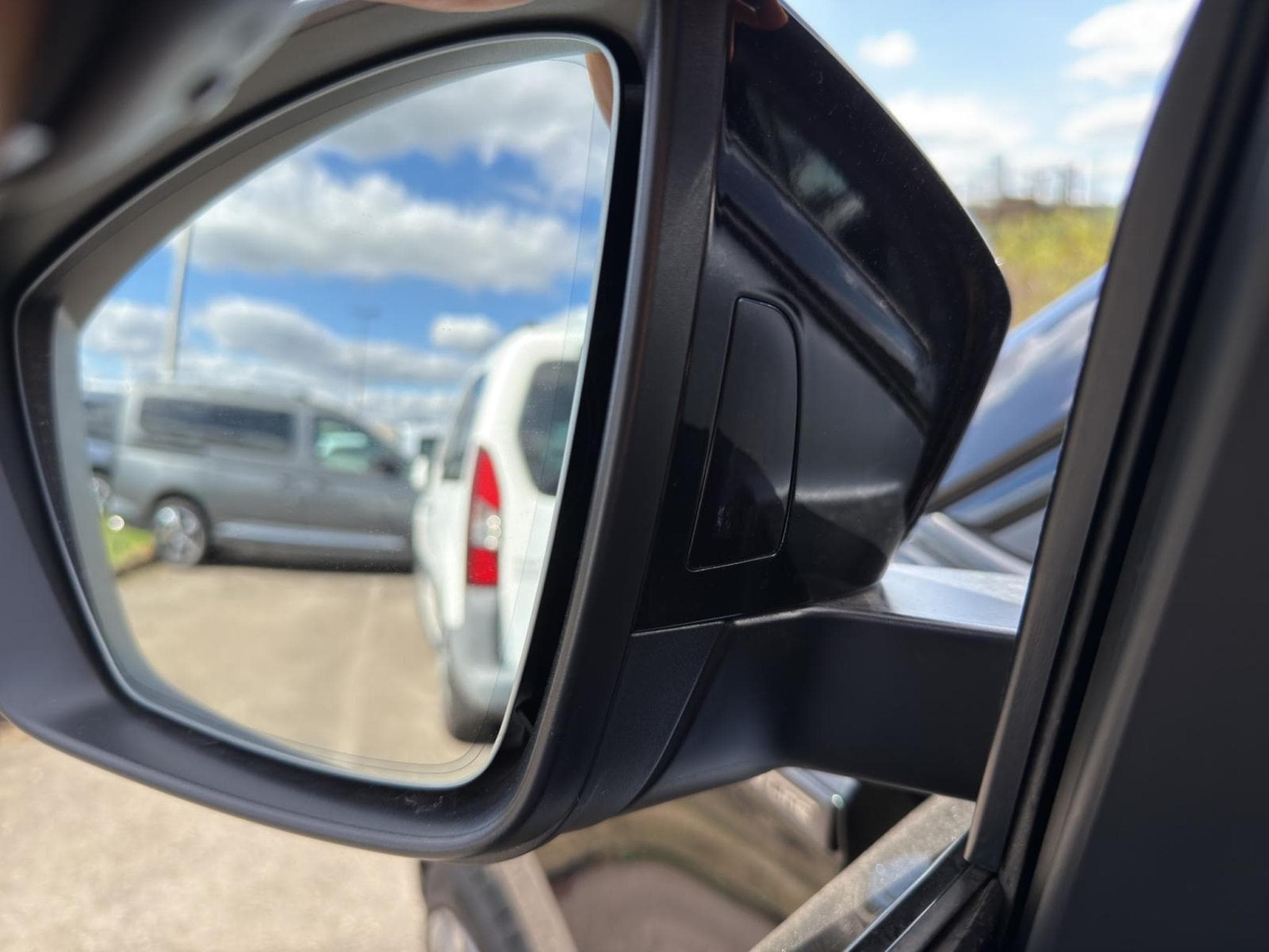 Skoda Karoq Sportline (2026) - Foto 22