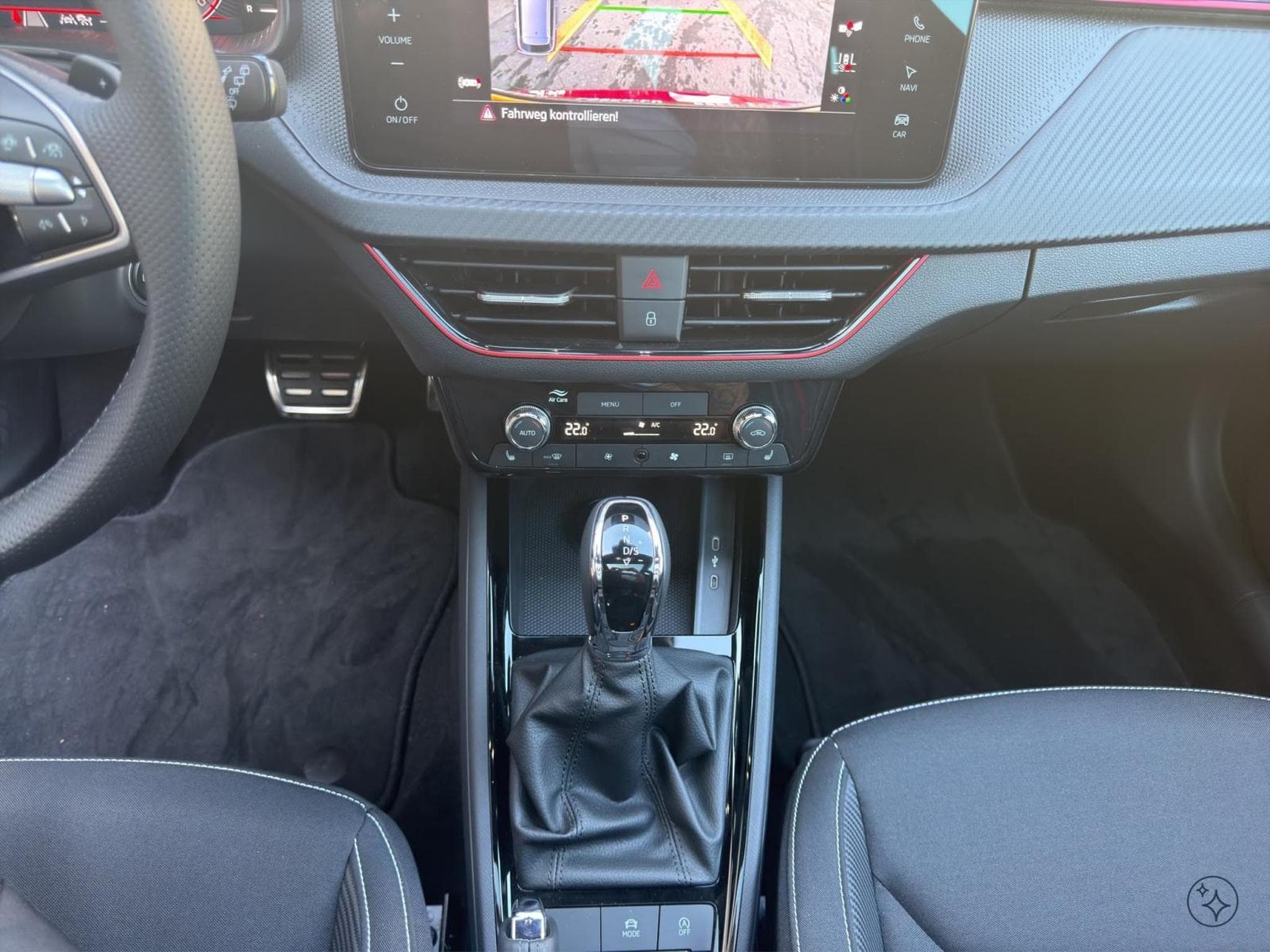 Skoda Kamiq Monte Carlo (2026) - Photo 11