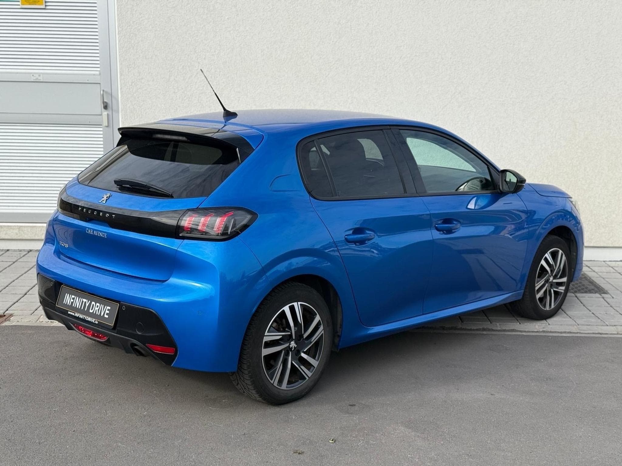 Peugeot 208 1.5 Blue-HDI 102 Allure (2022) - Foto 2